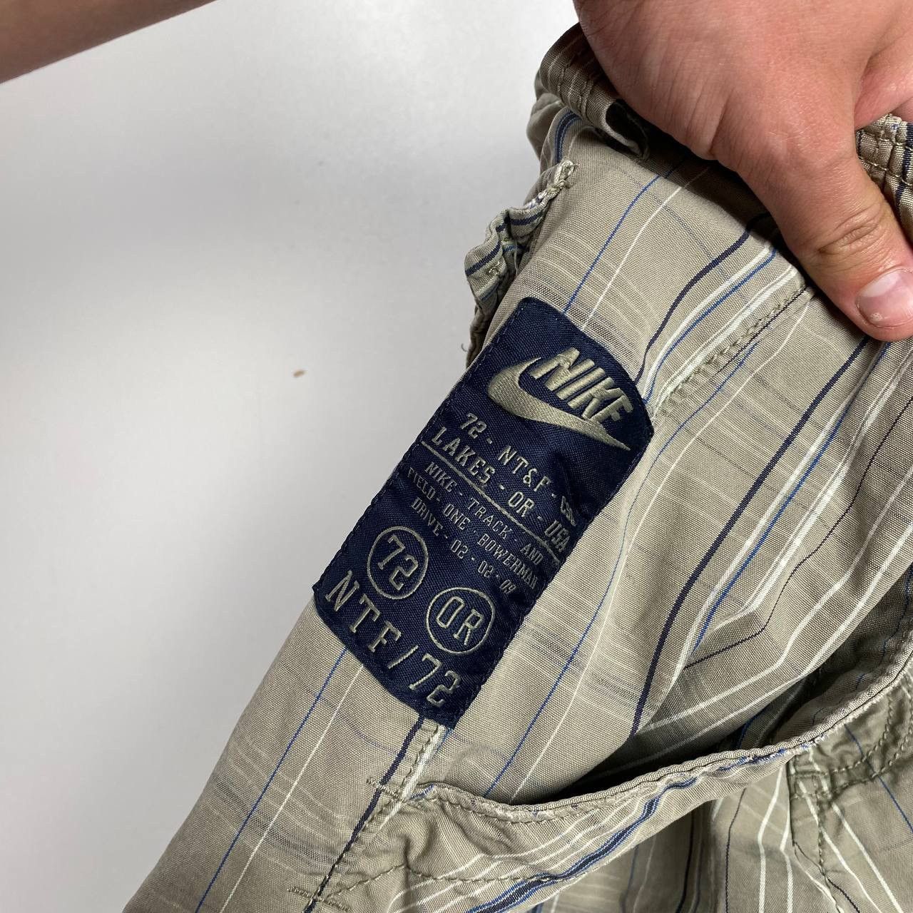 Nike Nike vintage cargo short Size:30 Size US 30 / EU 46 - 6 Thumbnail