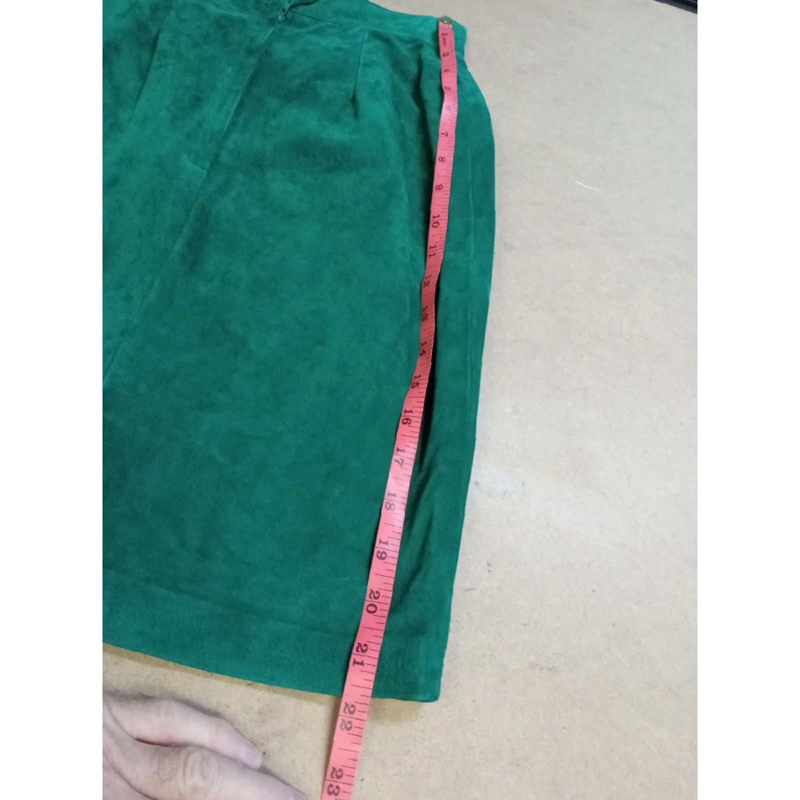 Vintage VINTAGE Danier Suede Leather Pencil Skirt Sz 4 Green Midi Straight & Pencil Zipper Snap All Seasons Lined Vintage 80s Retro Womens Size 27" / US 4 / IT 40 - 6 Thumbnail