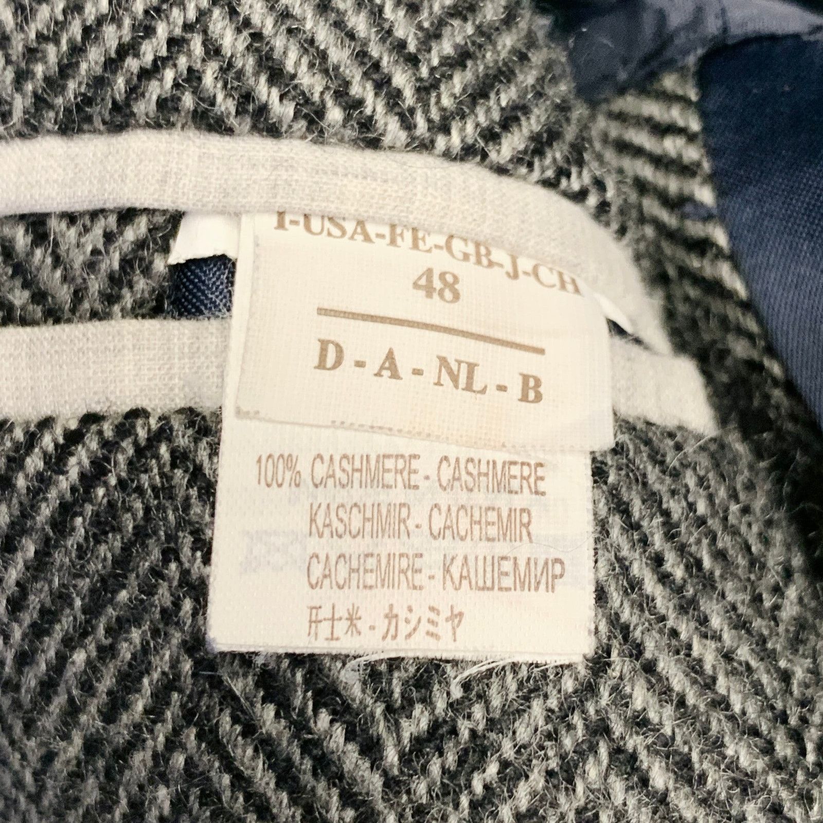 Brunello Cucinelli Size 38 Grey Black Herringbone Cashmere Sport Coat Size 38R - 8 Thumbnail