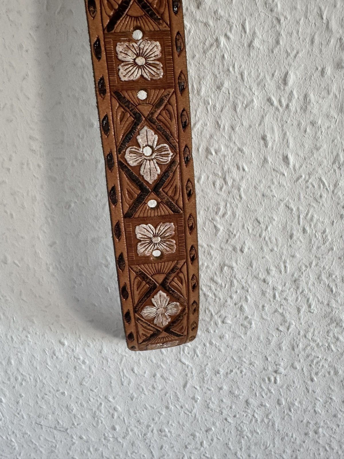 Dsquared2 Tooled Floral Leather Belt Size 28 - 10 Thumbnail