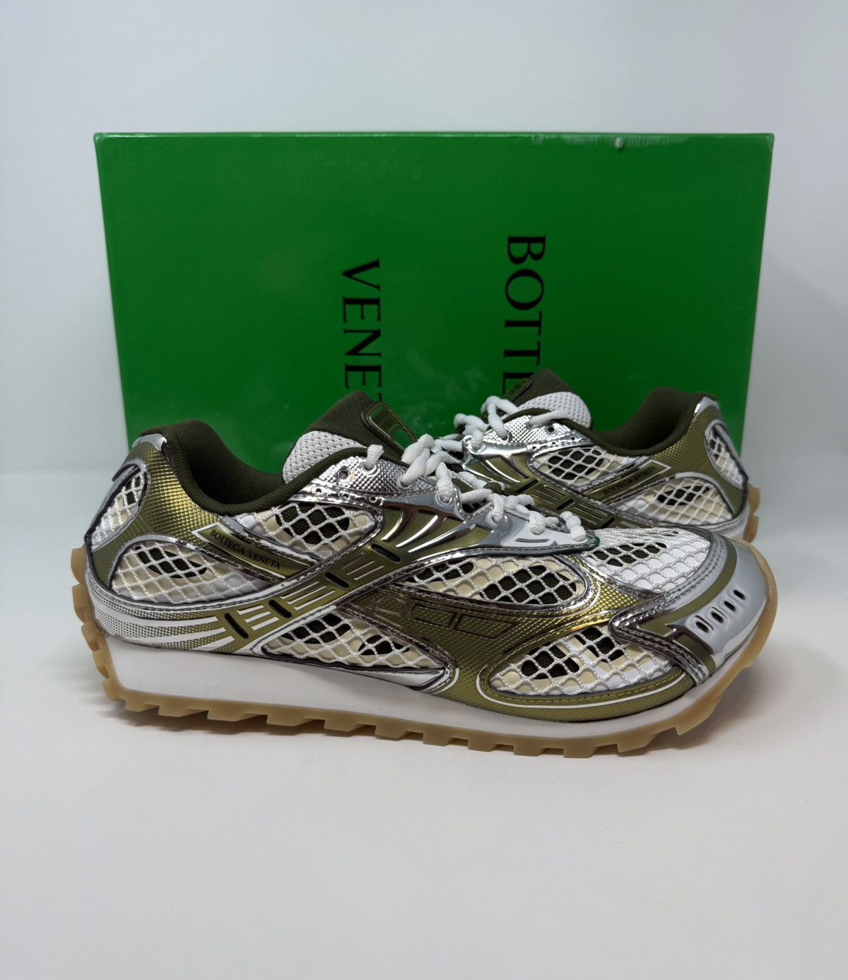 Bottega Veneta Bottega Veneta Orbit Sneaker Mud/White Size US 10 / EU 43 - 1 Thumbnail