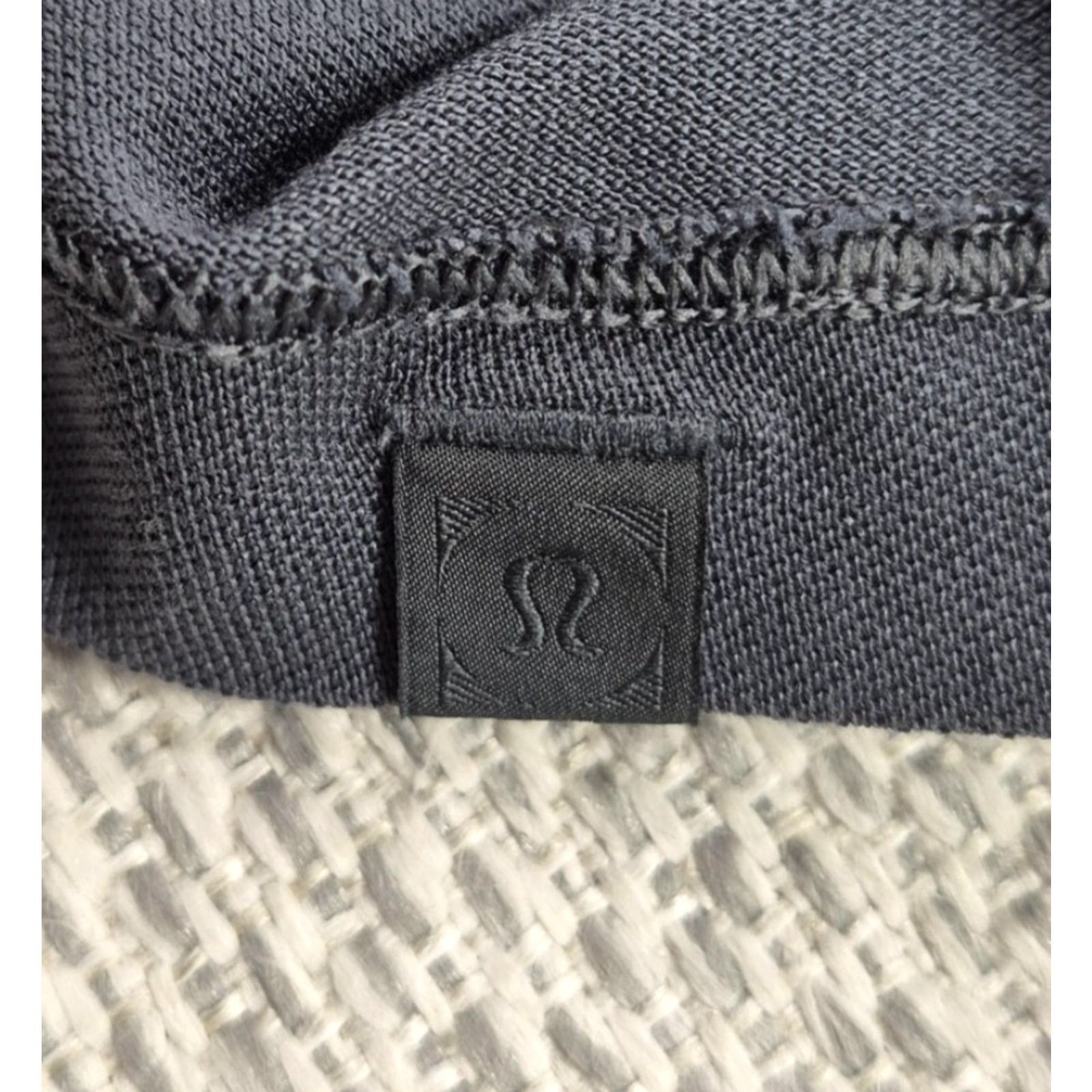 Lululemon Lululemon Polo Shirt Mens Large Gray Solid Performance Golf Live In Practice Shirt Size US L / EU 52-54 / 3 - 7 Thumbnail