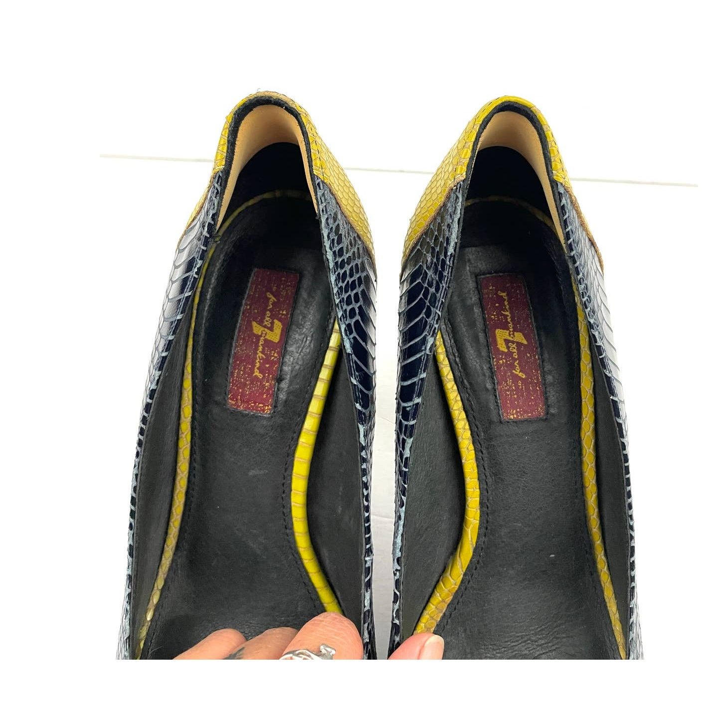 7 For All Mankind Wooden Heels Pumps Blue Yellow Snake Style 10 Leather Size US 9 / IT 39 - 6 Thumbnail