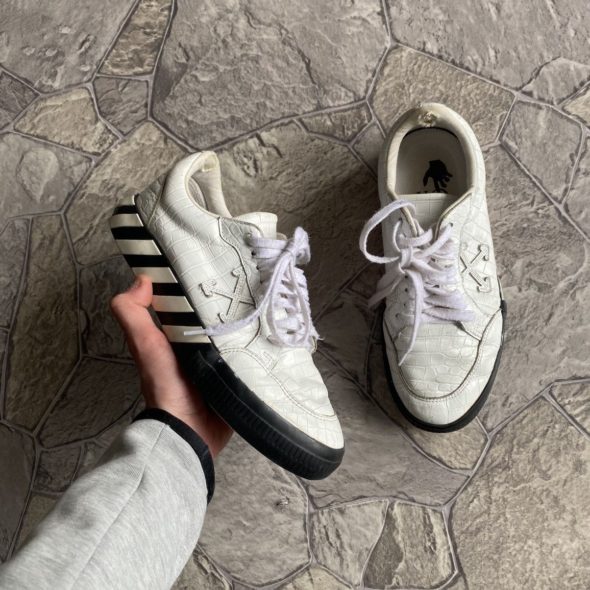 Off-White Off-White Vulcan Low ‘white’ Size US 8 / EU 41 - 1 Thumbnail
