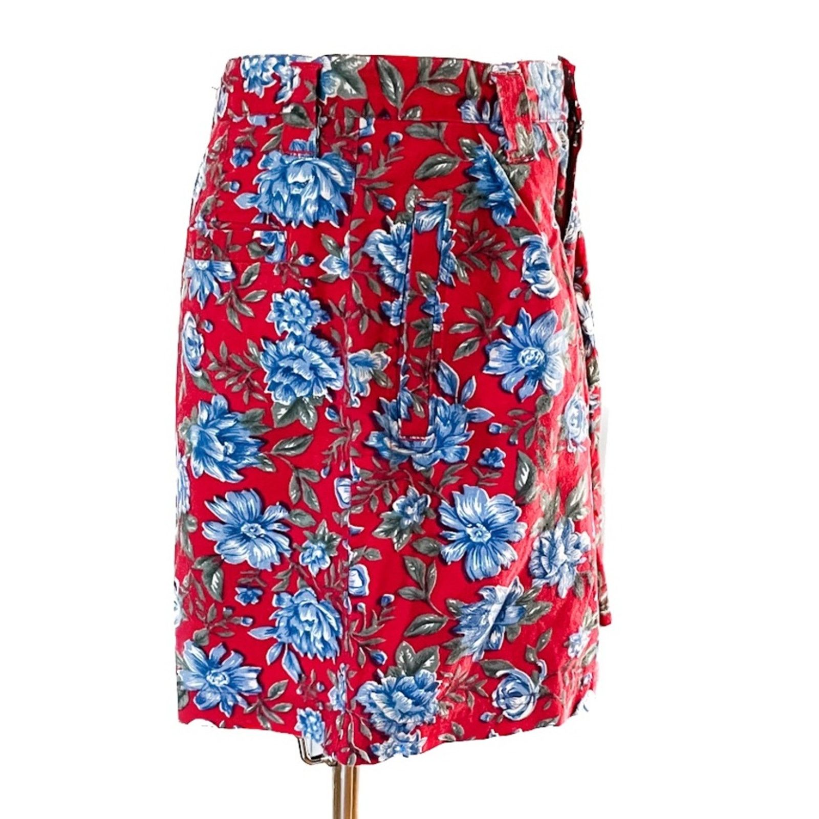 Vintage Vintage floral high waist linen/cotton pleated shorts small Size 27" / US 4 / IT 40 - 4 Thumbnail