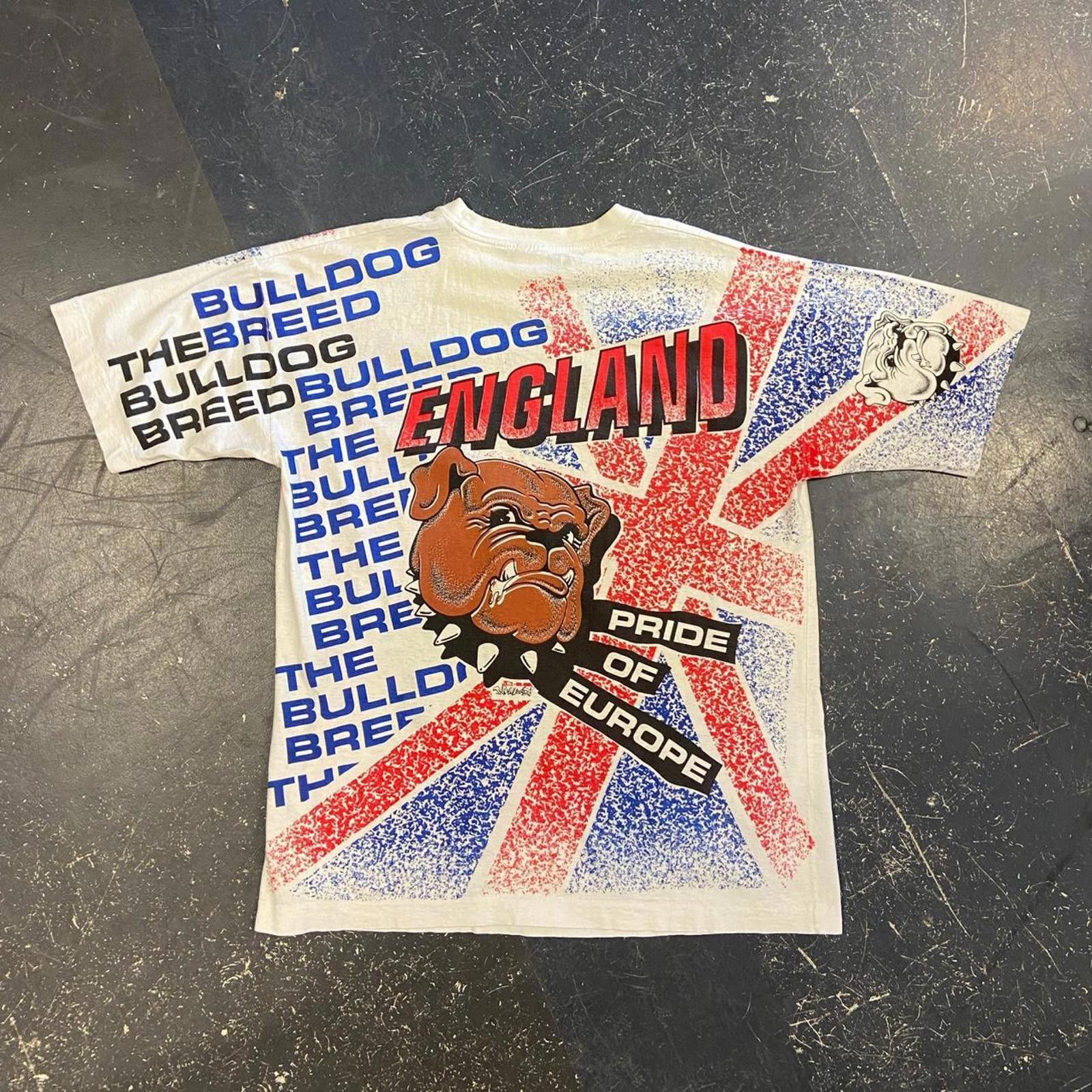Vintage Vintage 90s Novel Tees British Bulldog AOP Tee Size US XL / EU 56 / 4 - 5 Thumbnail