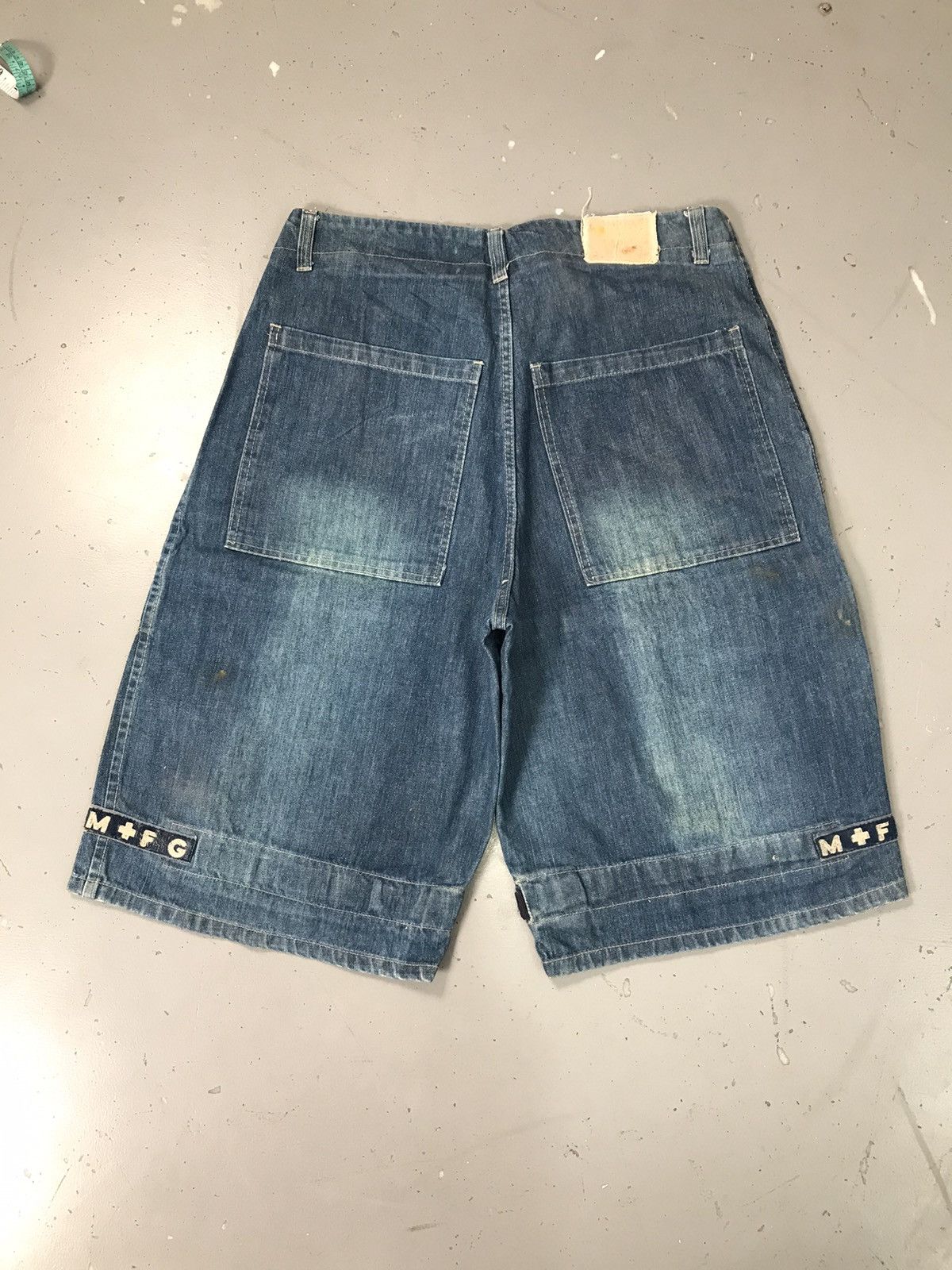 Marithe + Francois Girbaud Vintage marithe & Francois girbaud big pocket denim jort Size US 38 / EU 54 - 2 Thumbnail