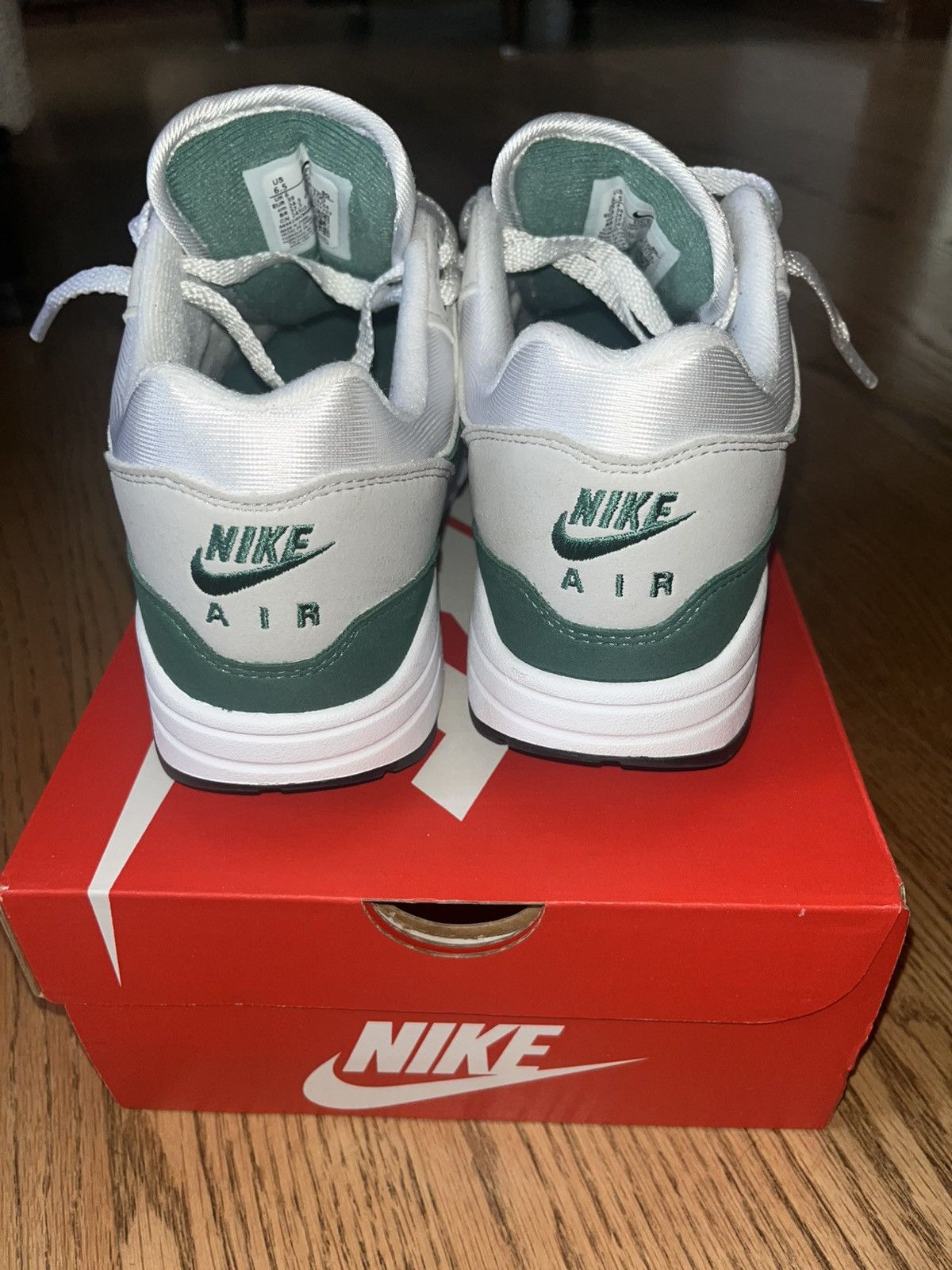 Nike Nike Air Max 1 White/Evergreen Size US 6.5 / EU 39-40 - 12 Thumbnail