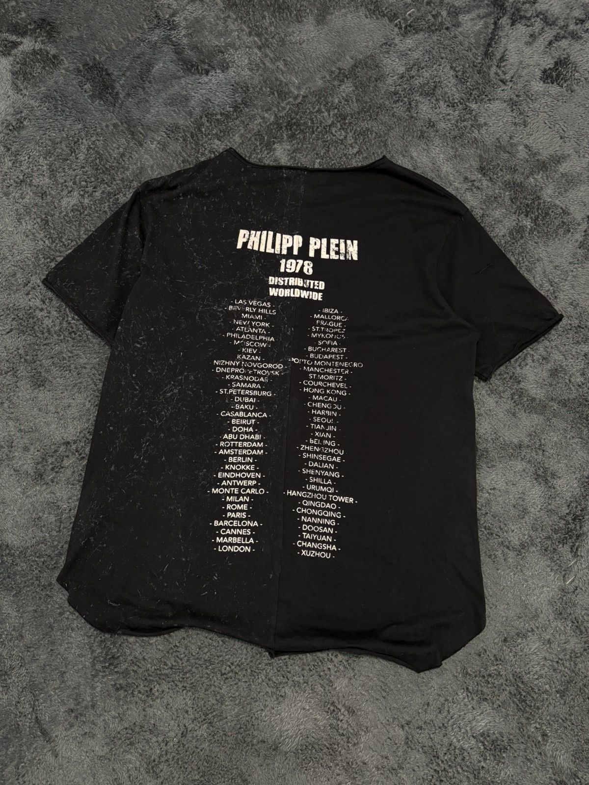 Philipp Plein Philipp Plein Distressed Distributed Worldwide Tee Size US XL / EU 56 / 4 - 2 Thumbnail