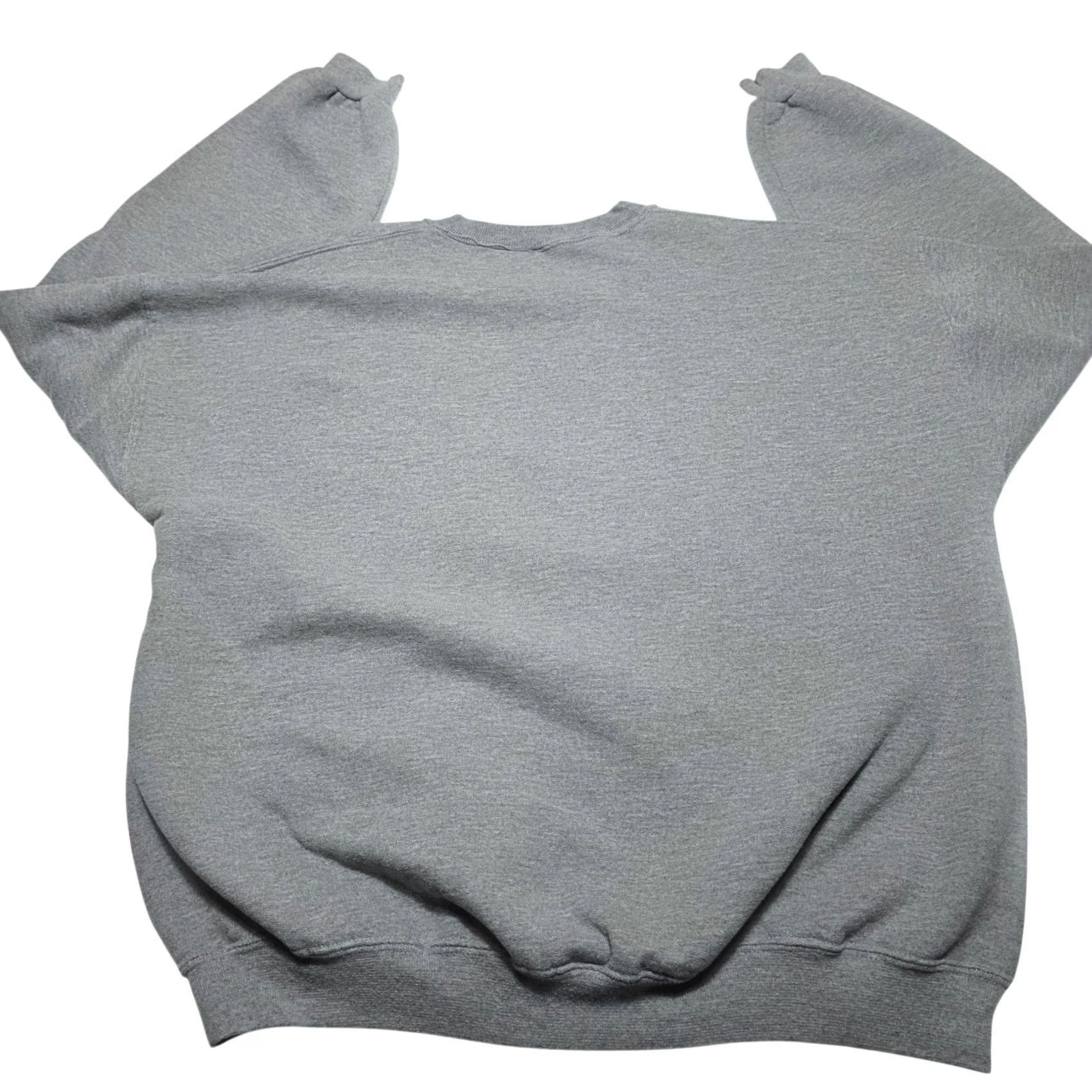 Vintage VINTAGE Unbranded Sweatshirt Gray Crewneck Deer Graphic Size L Men Y2k Size US L / EU 52-54 / 3 - 2 Thumbnail