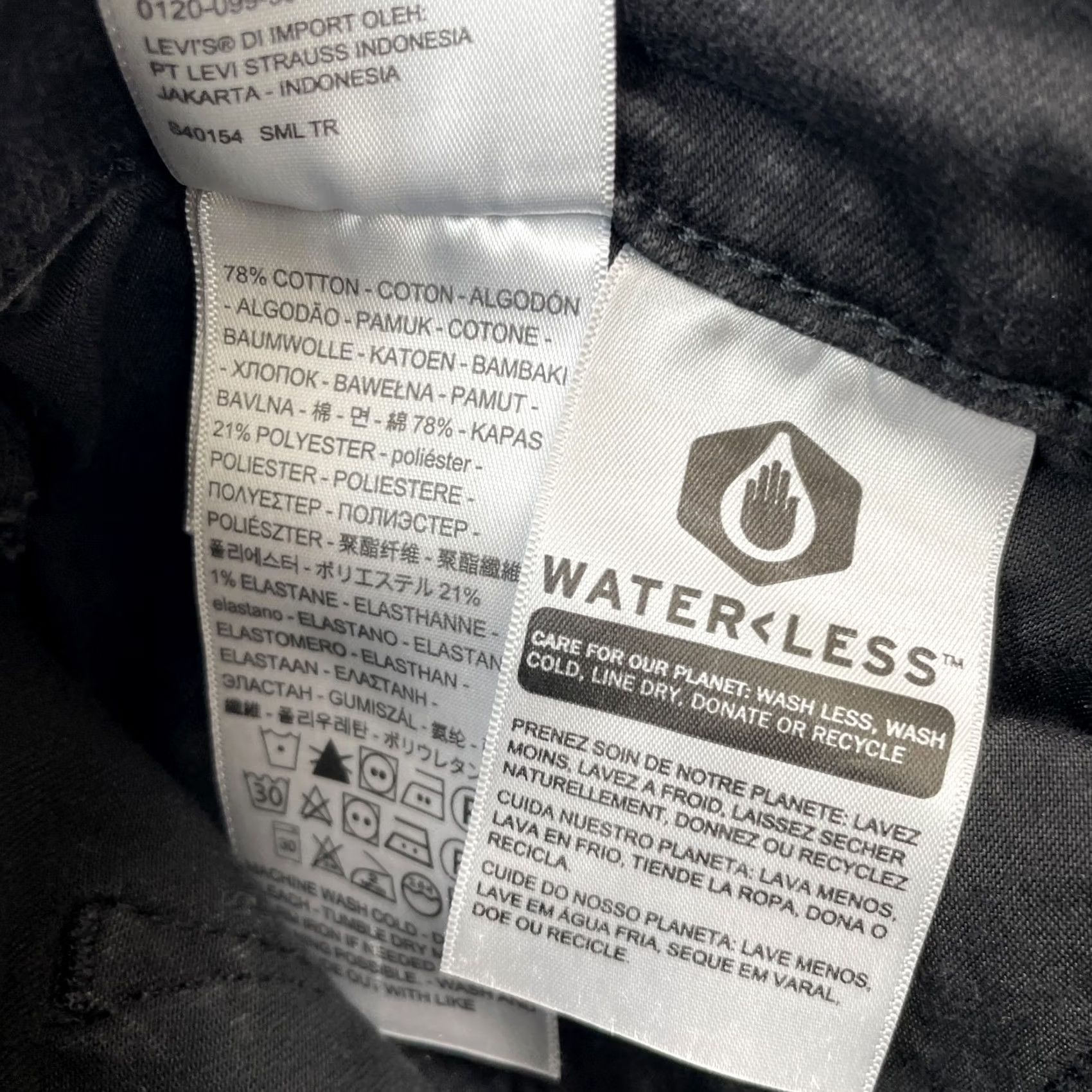 Levi's Levi's Jeans Womens 10 Black Classic Straight Denim Cotton Stretch Dark Wash 5-Pocket Inseam 28 in Regular Fit Button Zipper logo City USA Size 30" / US 8 / IT 44 - 4 Thumbnail