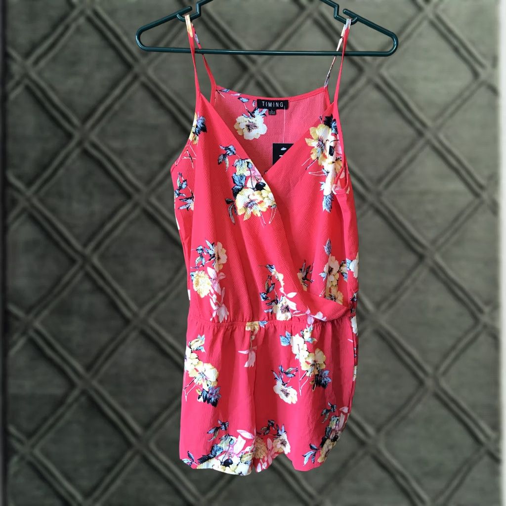 Vintage Timing Romper Tank L V-Neck Black Floral NWT Womens B1031 Size L / US 10 / IT 46 - 1 Thumbnail