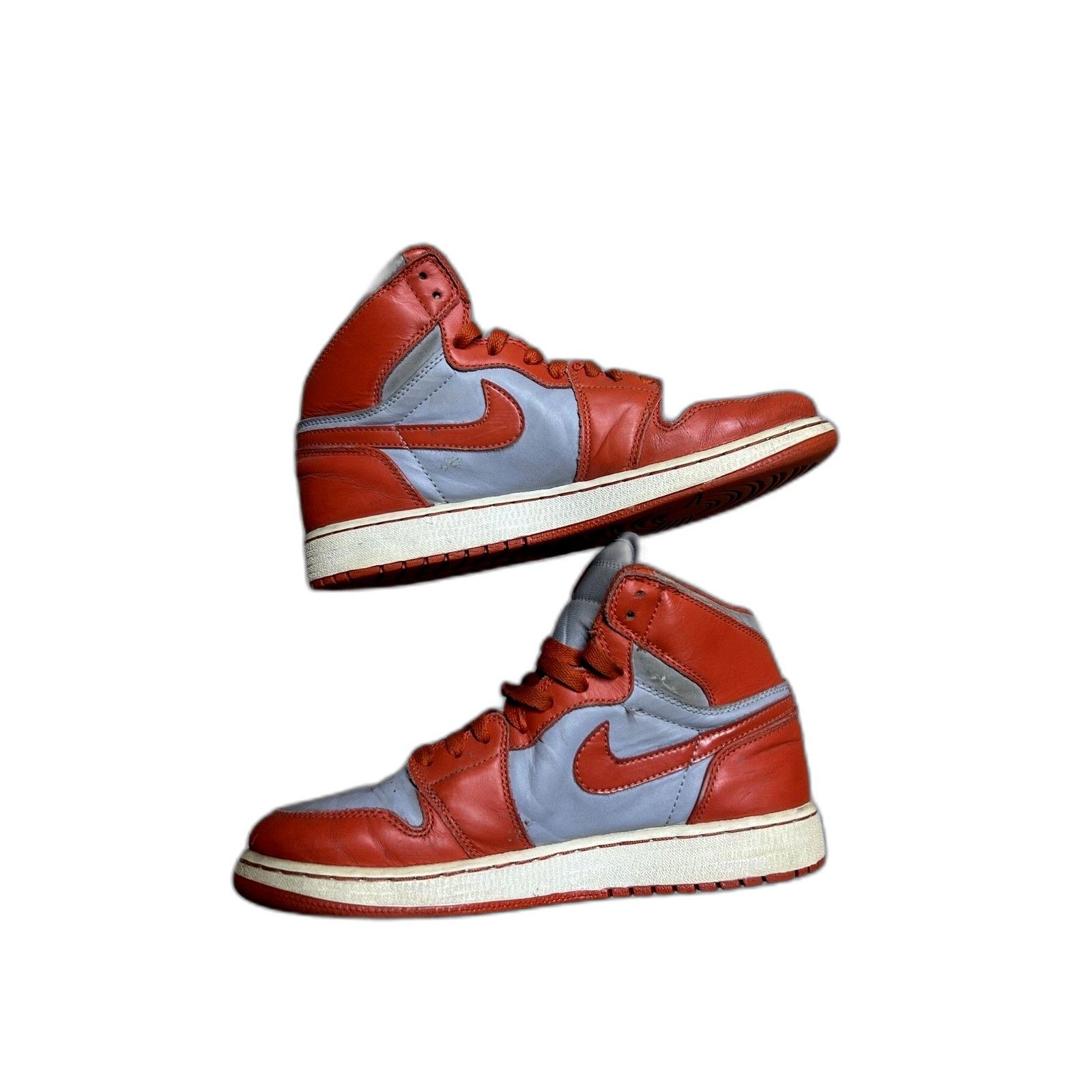 Jordan Brand Nike Air Jordan 1 Retro High Orange Spice Wolf Grey 332550-0 Size US 7 / EU 40 - 1 Thumbnail