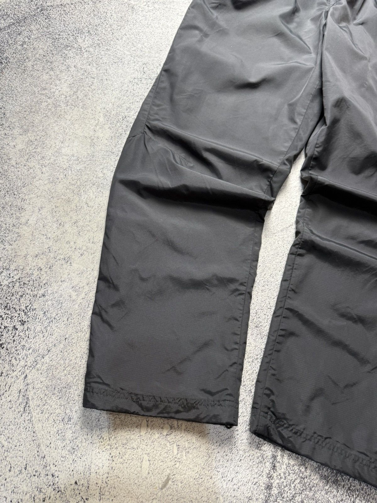 Nike Vintage Nike Air Max Drill Pants Japanese Y2K Gorpcore Size US 34 / EU 50 - 15 Thumbnail