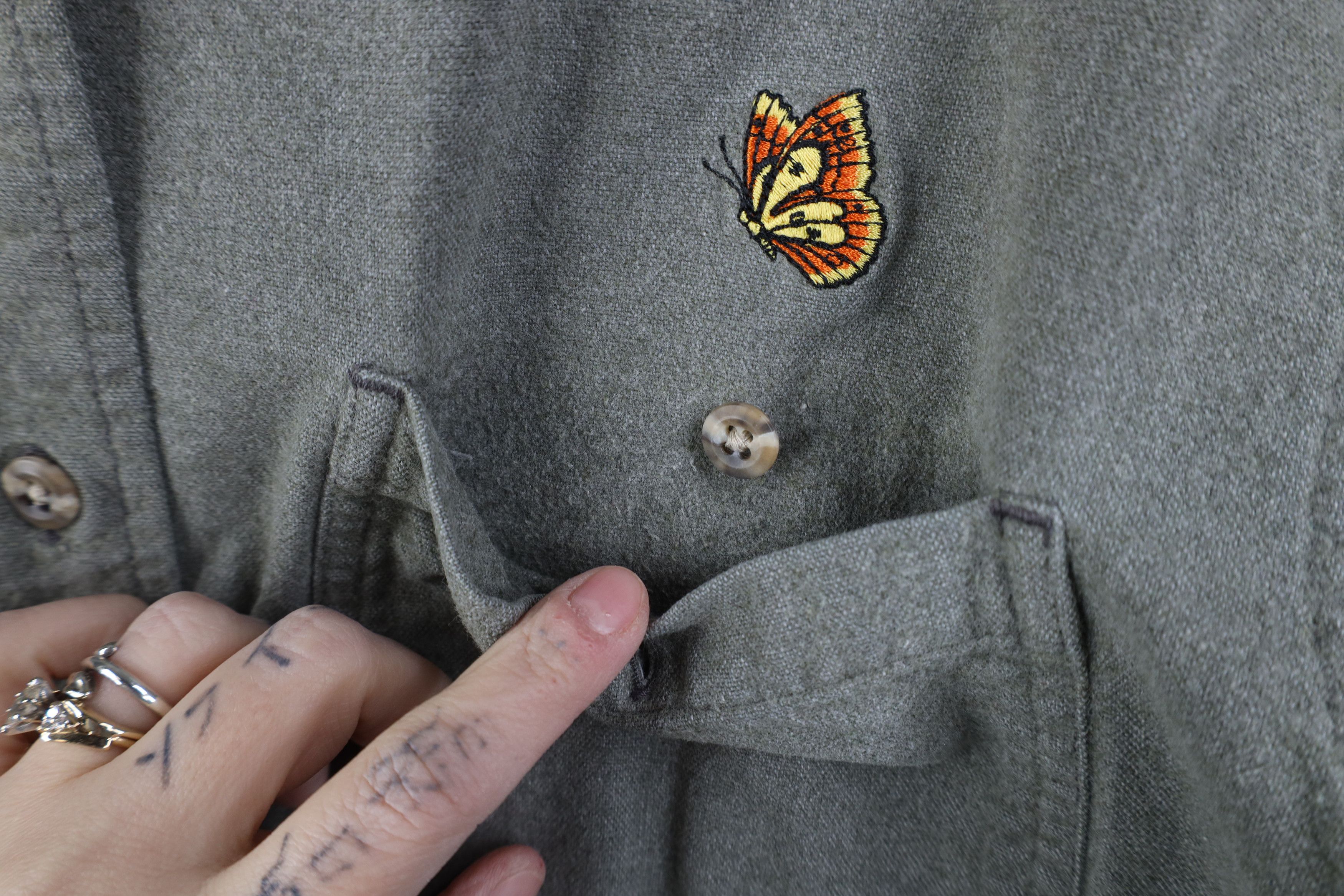 Cabelas Vintage 90s Cabelas Butterfly Chamois Cloth Button Shirt Size US S / EU 44-46 / 1 - 5 Thumbnail