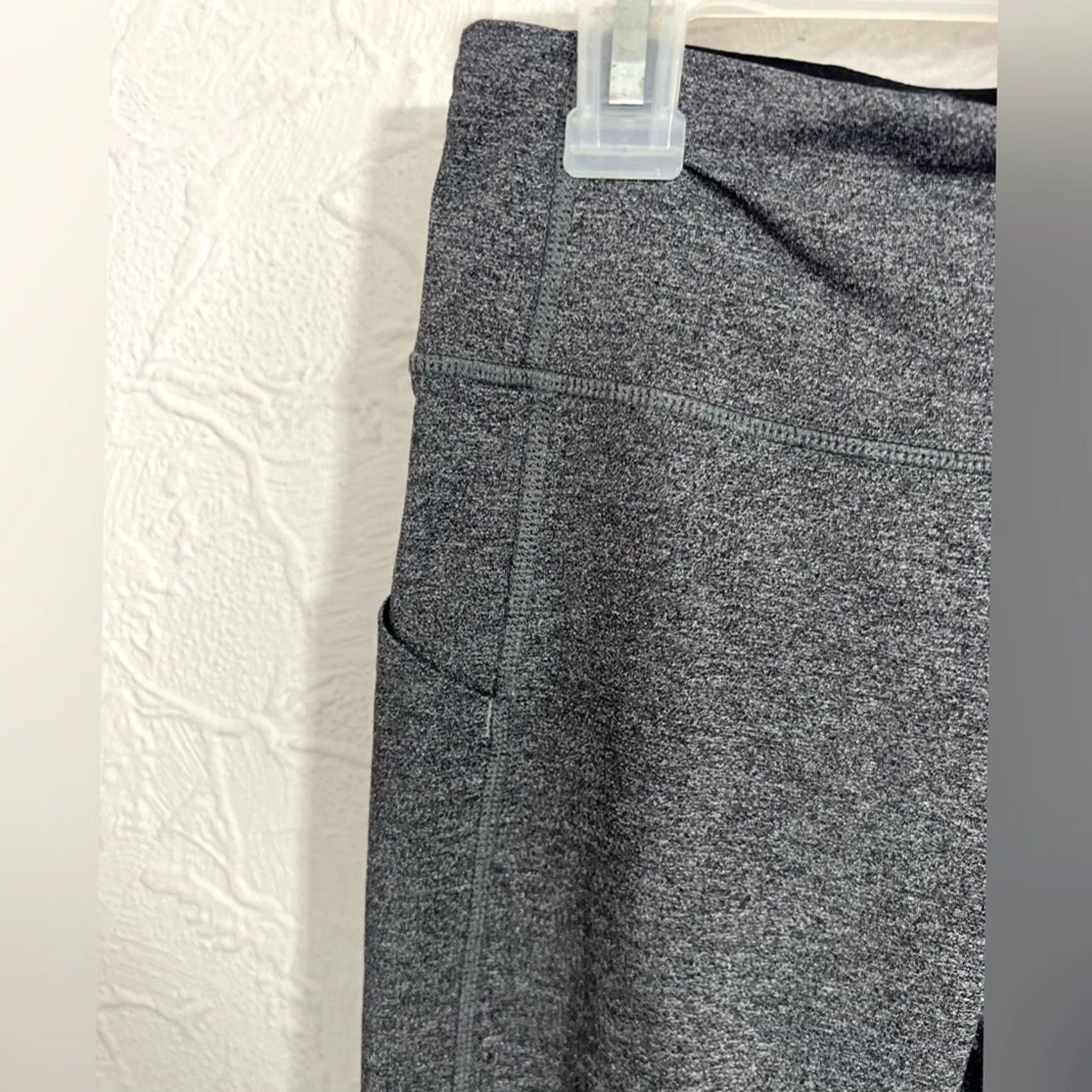 Lululemon Lululemon Pace Rival Crop 22" Leggings Women's 6 Heathered Gray Capri Activewear Nike? Size 28" / US 6 / IT 42 - 4 Thumbnail