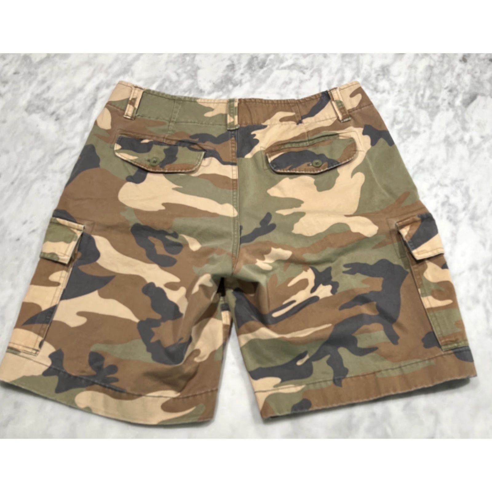 Gap GAP Cargo Shorts Men 33 Multi Woodland Camo Outdoors Hike Inseam 9” Rise 11” Cargo Pocket Belt Loops Flat Front Cotton Classic Outdoor Men Size US 33 - 3 Thumbnail