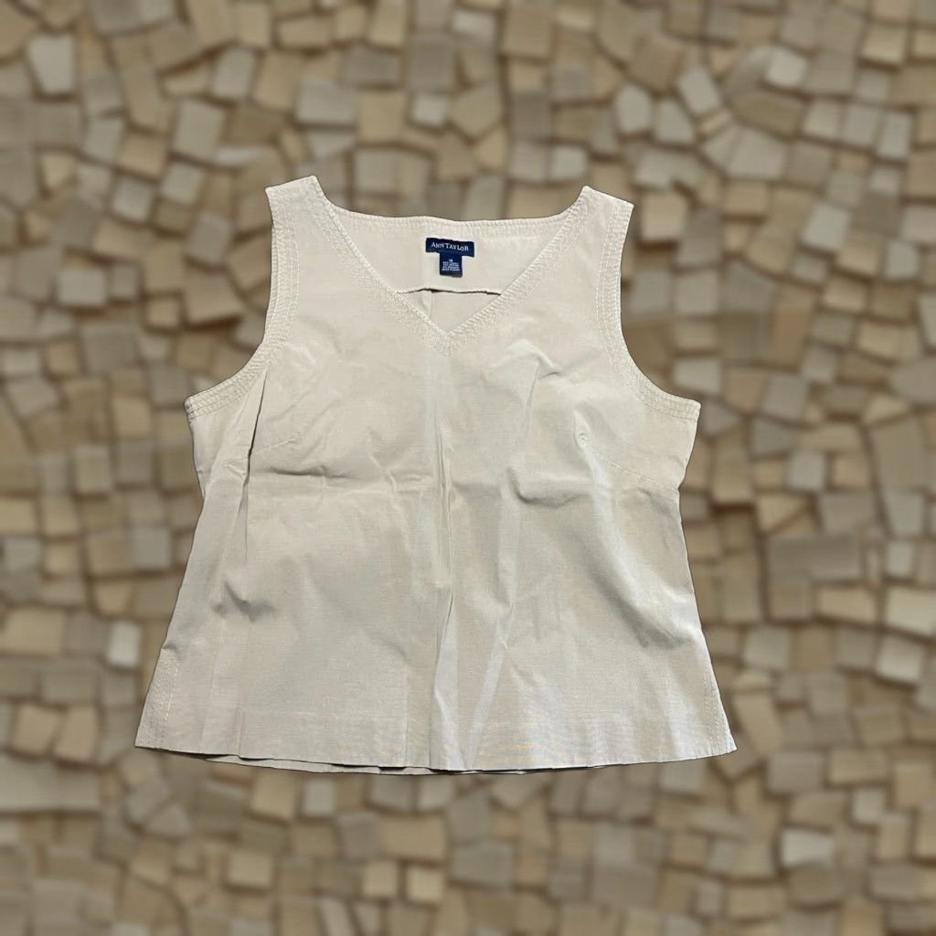 Ann Taylor Ann Taylor Tank Top Women's 14 Brown V-Neck Sleeveless Shirt Tank Casual Modern Basic Regular Size 14 Womens Size XL / US 12-14 / IT 48-50 - 1 Thumbnail