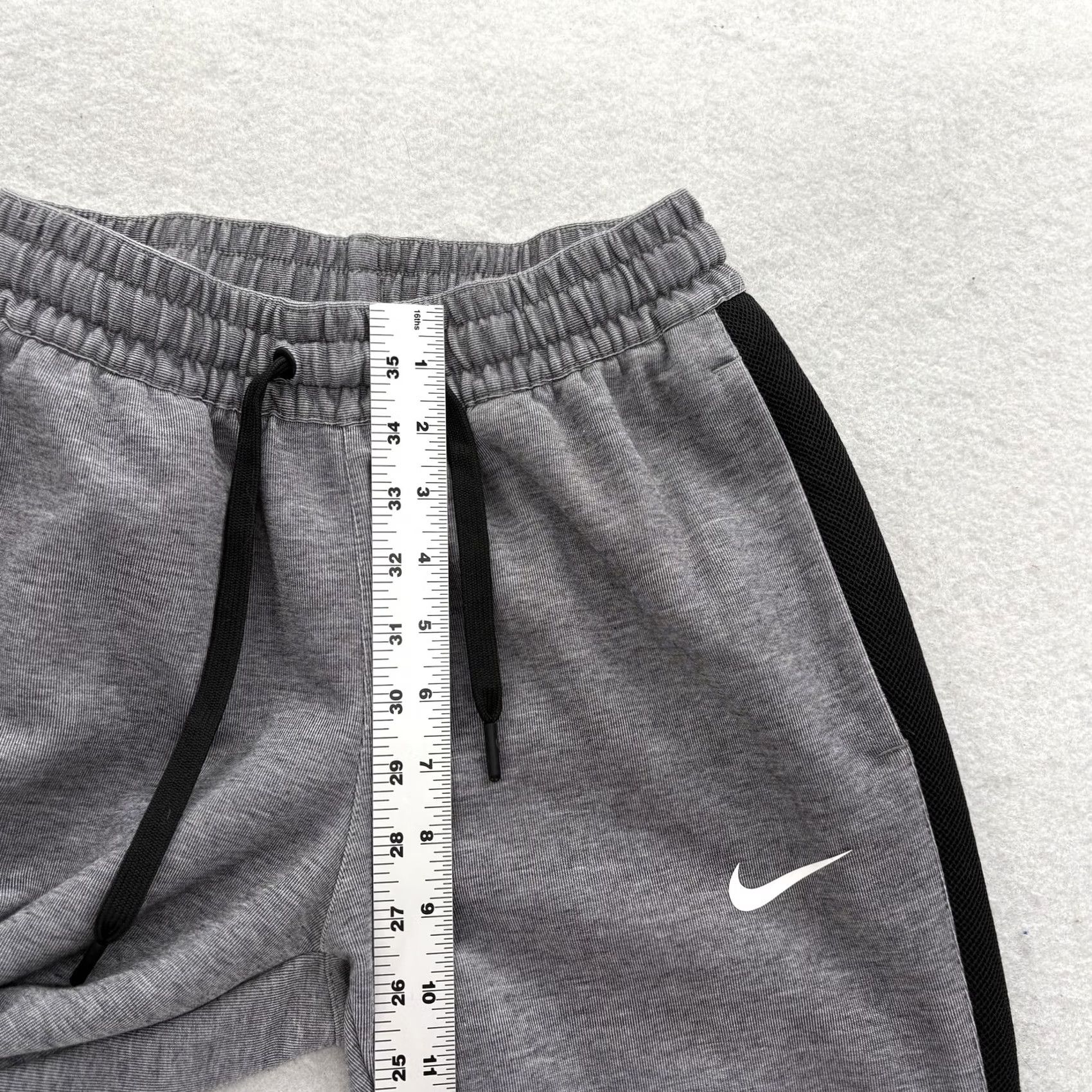 Nike Nike Dri-Fit Pants Mens XS Gray French Terry Joggers Slim Tapered Pockets Zip Pocket Athletic Gym Running Jogging Size US 27 - 7 Thumbnail