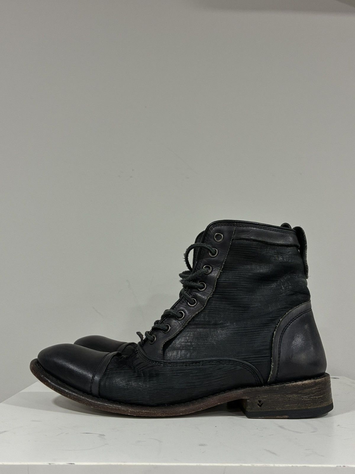 John Varvatos Freeman Raw Edge Scored Leather Boot EU 40 usa 7 Size US 7 / EU 40 - 7 Thumbnail