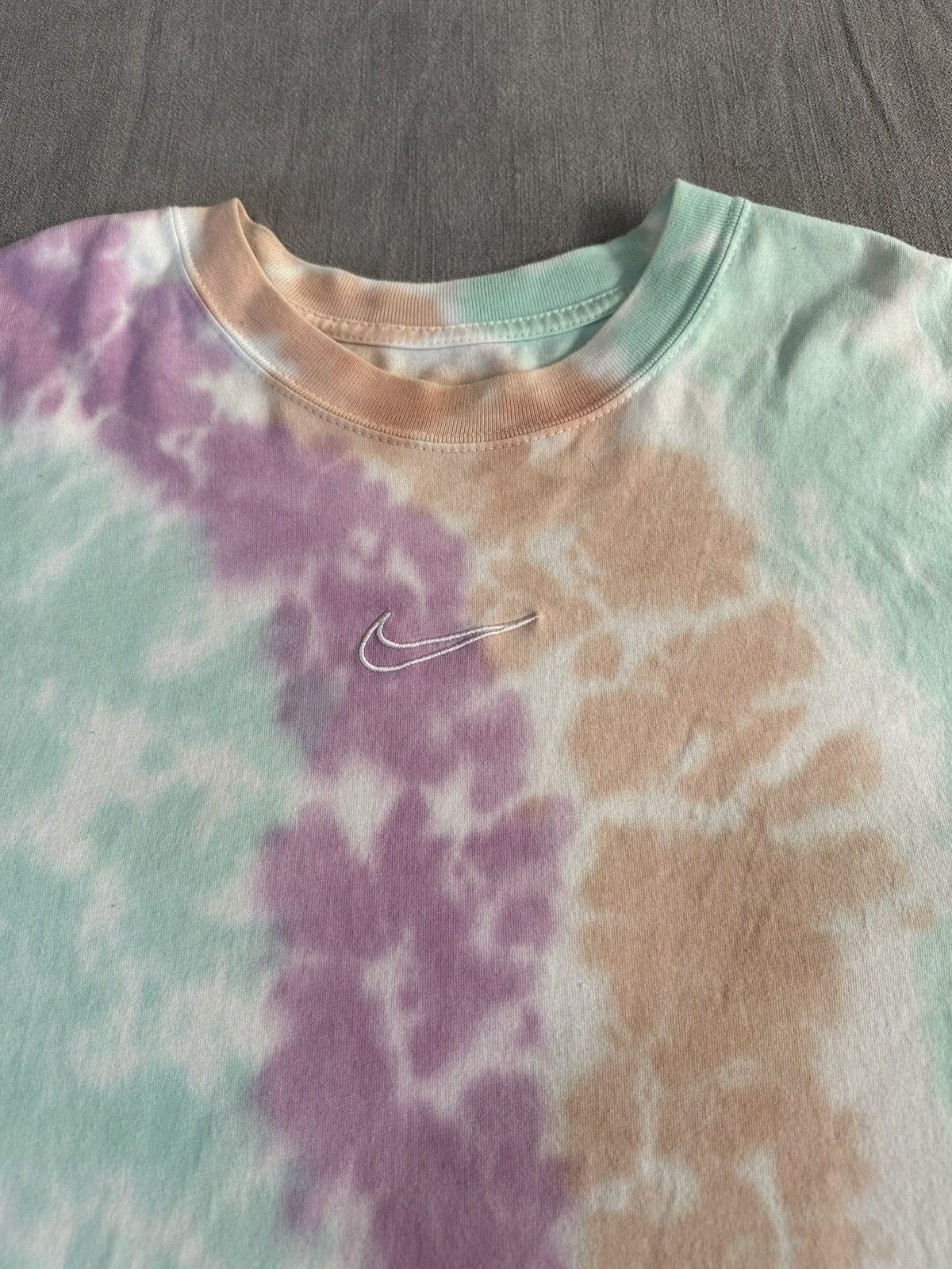 Nike Nike Tie Dye Small Swoosh Tee Size US L / EU 52-54 / 3 - 2 Thumbnail