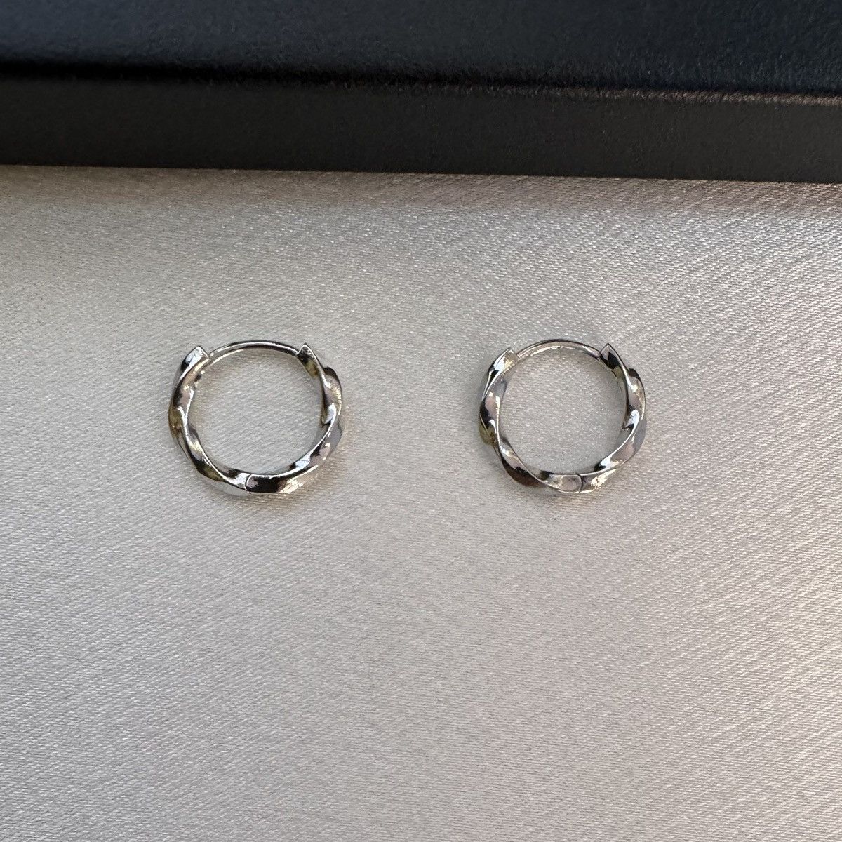 Other 15mm Small Twist Silver Hoop Earrings for Men Women Size ONE SIZE - 1 Thumbnail
