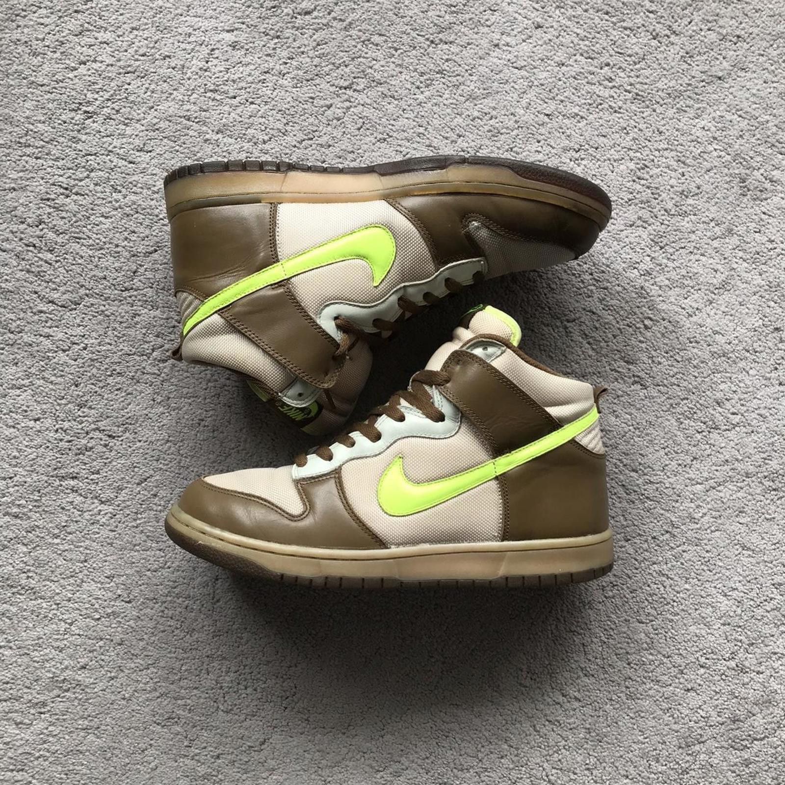 Nike Vintage Nike Dunk ‘Shrek’ Size US 10 / EU 43 - 1 Thumbnail
