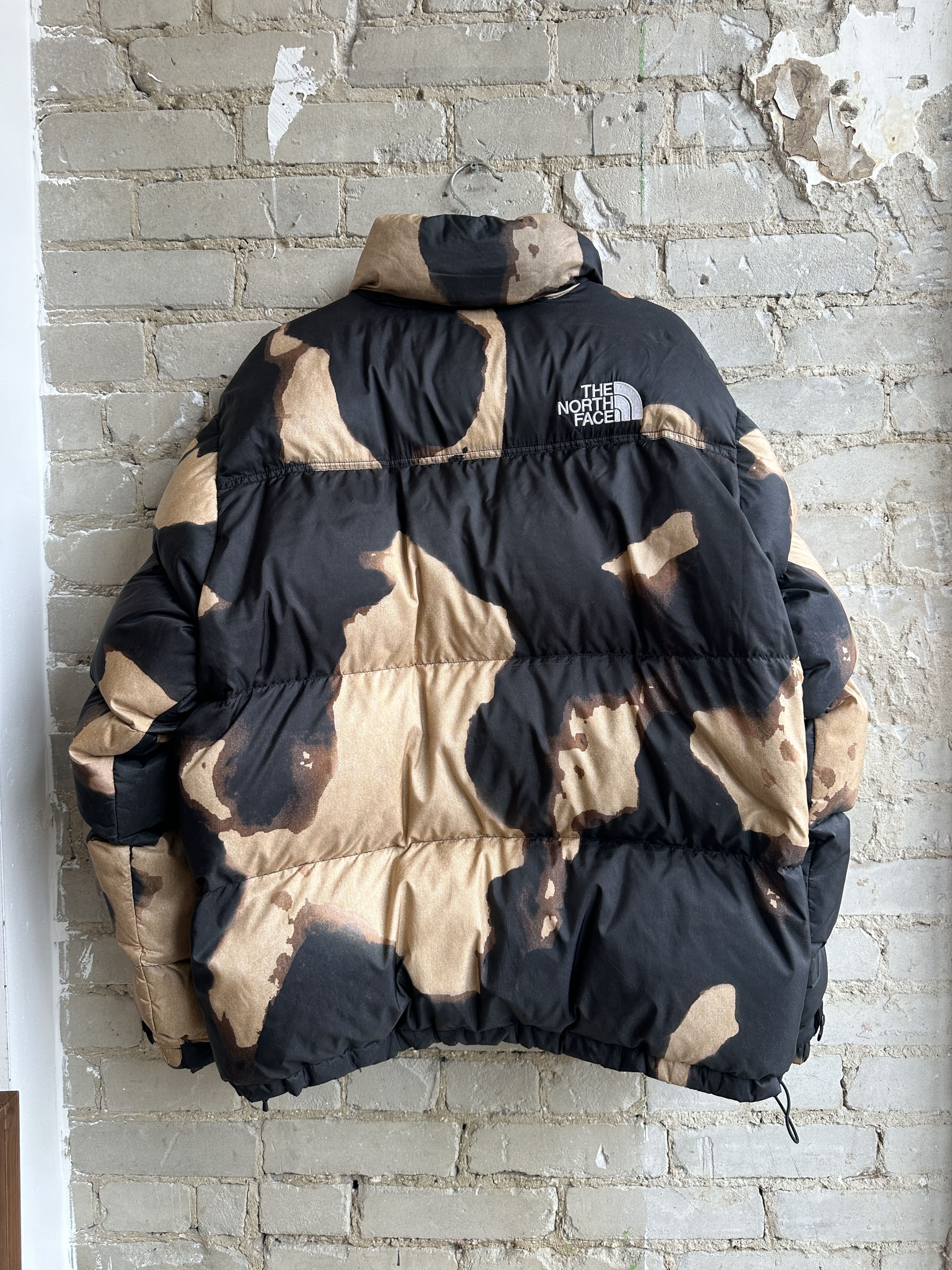 Supreme × The North Face Supreme x North Face Bleached Denim Puffer Jacket Size US XL / EU 56 / 4 - 4 Thumbnail