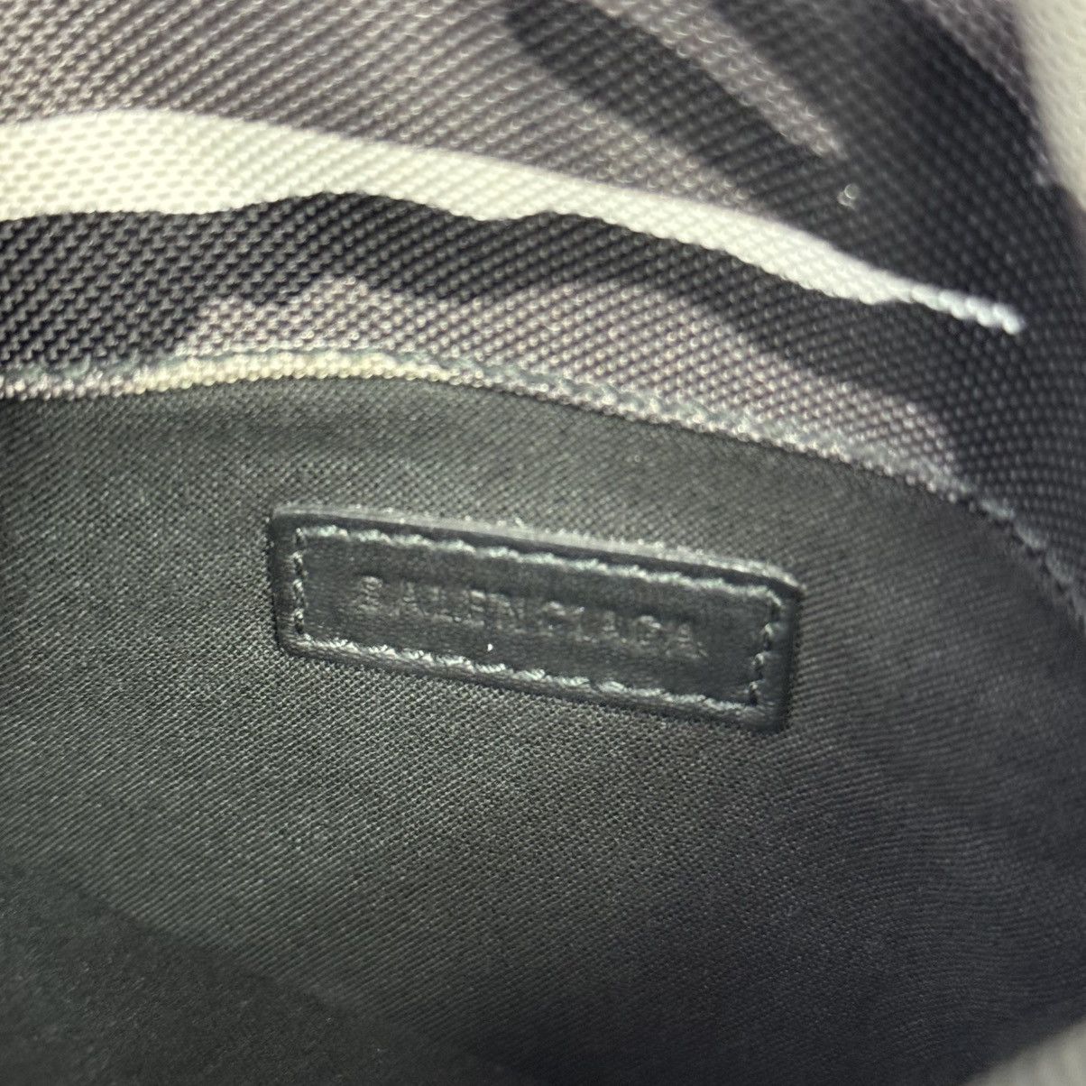 Balenciaga Balenciaga snow camo explorer shoulder bag Size ONE SIZE - 4 Thumbnail