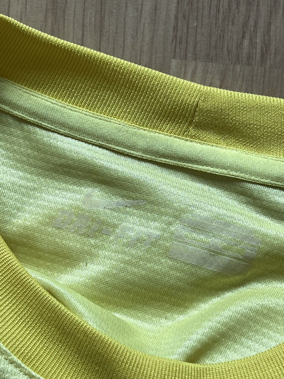 Nike Nike vintage football jersey goalkeeper yellow 2015 Size US XL / EU 56 / 4 - 14 Thumbnail