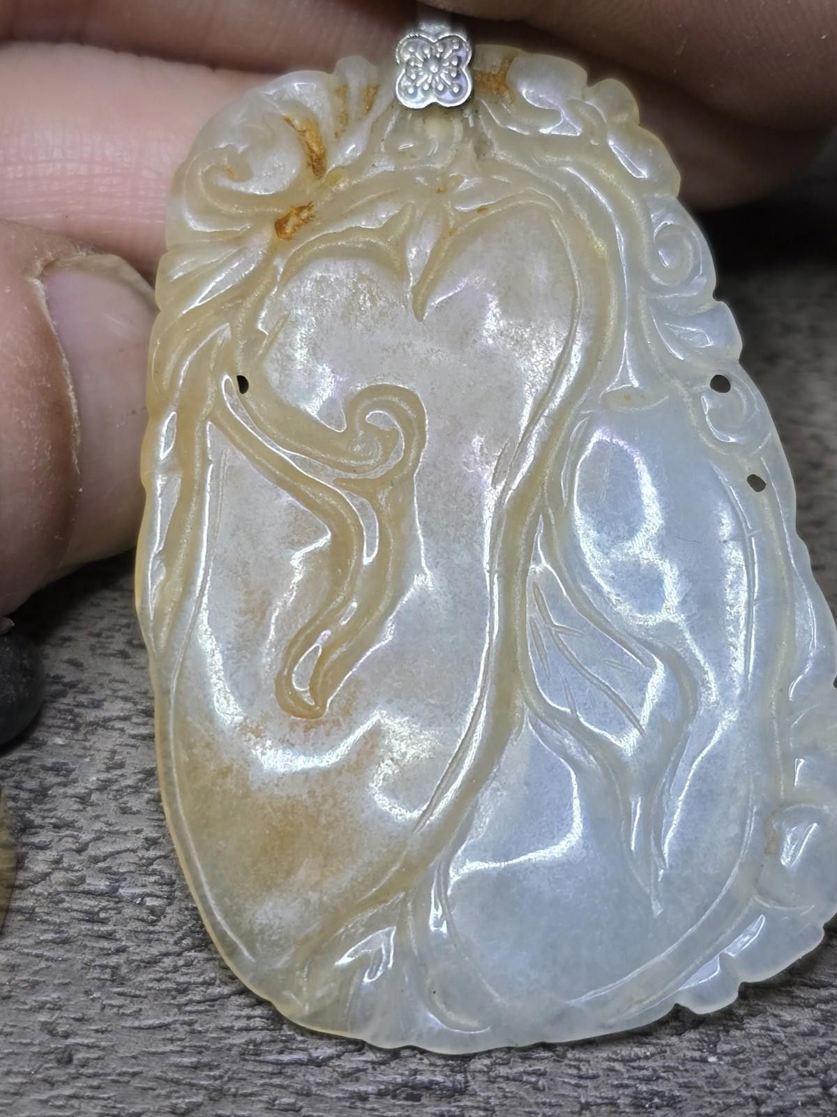 Monet SIGNED MONET 38" Vintage Jadeite Carved Gold Tone Necklace Size ONE SIZE - 9 Thumbnail