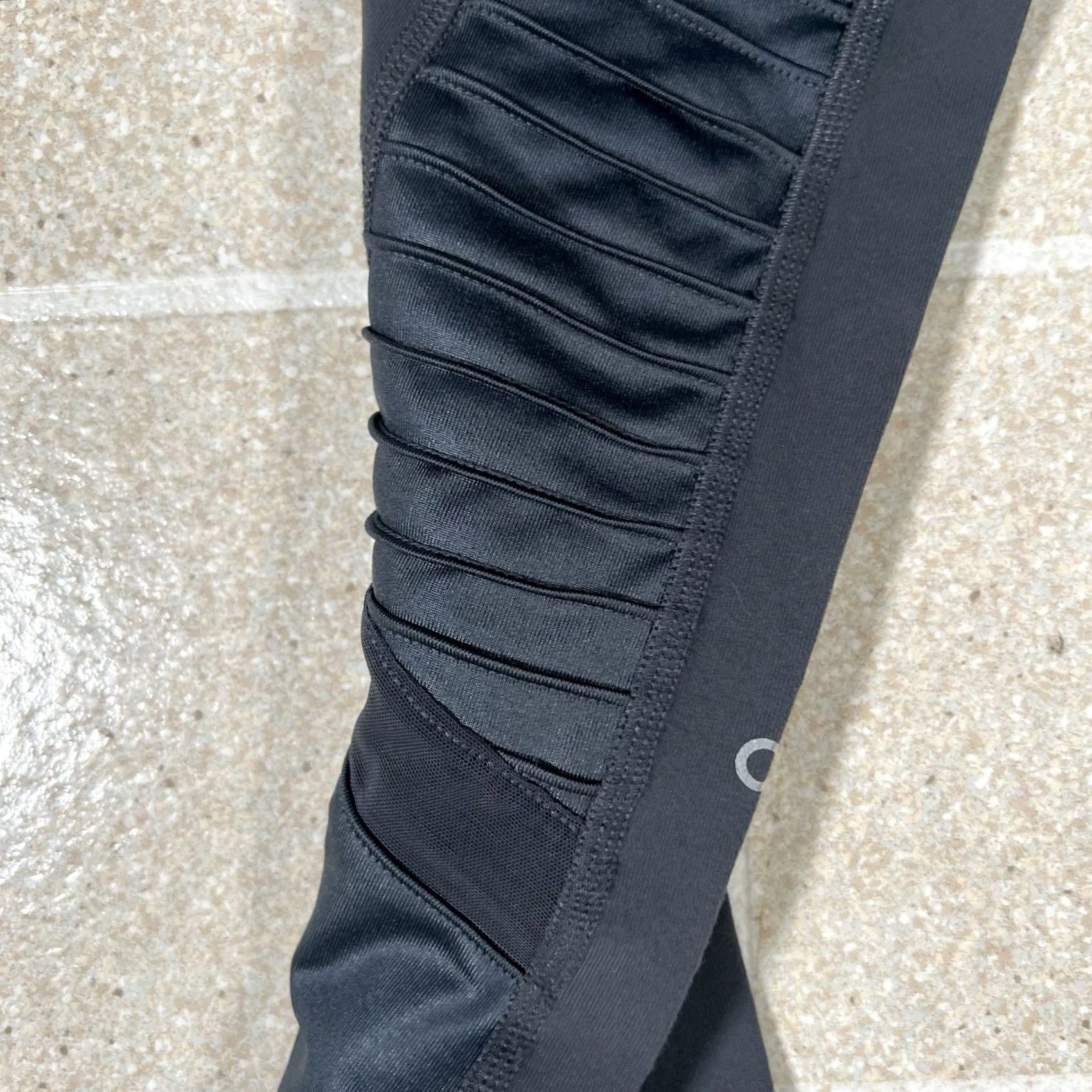 Alo ALO Yoga Leggings Woman S Gray Ribbed High Waist Athletic Activewear Size 28" / US 6 / IT 42 - 4 Thumbnail