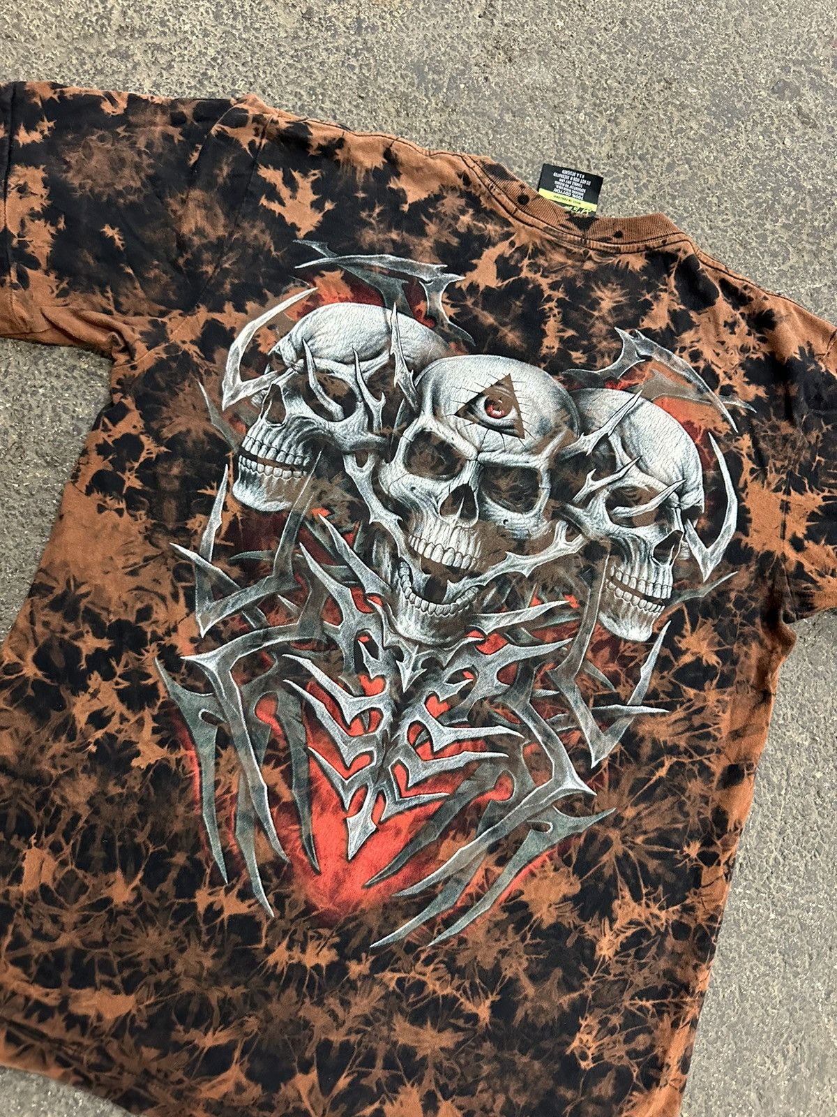 Vintage Y2K skull grunge graphic t shirt Size US L / EU 52-54 / 3 - 5 Thumbnail