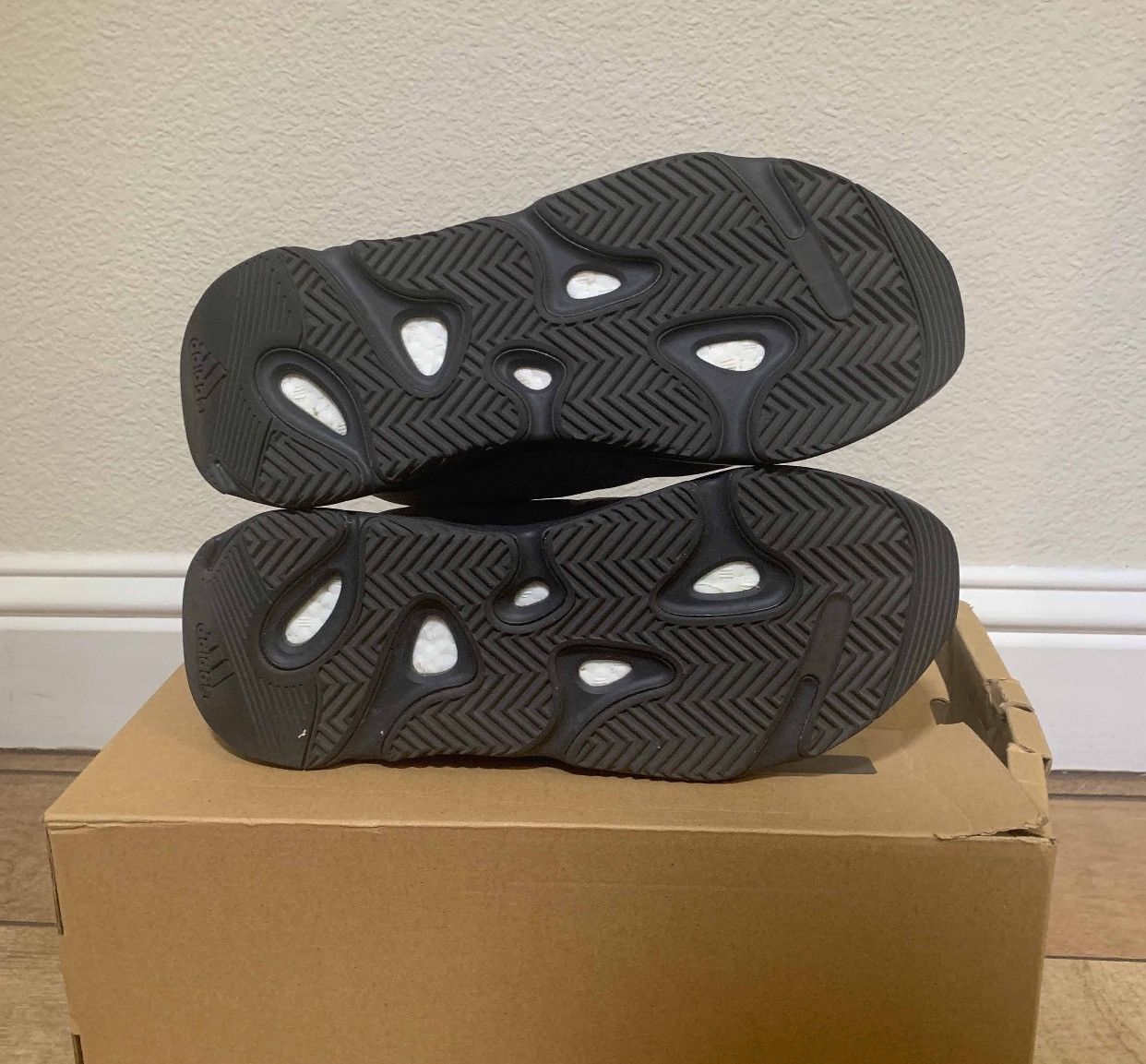 Yeezy Adidas Yeezy Boost 700 MNVN 'Geode' Size US 12 / EU 45 - 5 Thumbnail
