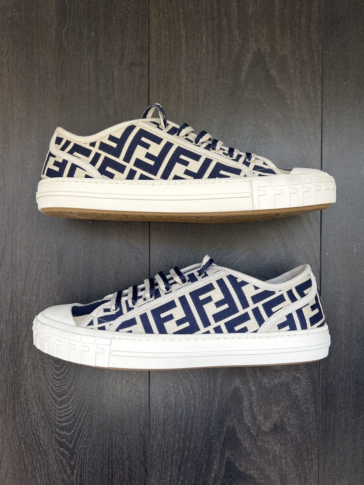 Fendi Fendi sneakers Size US 10.5 / IT 40.5 - 1 Thumbnail