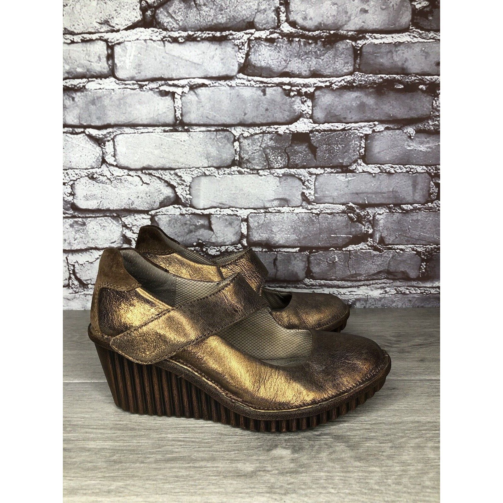 Other Bionica Bronze Leather Shimmer Mary Jane Strap Wedge Shoes W Size US 7.5 / IT 37.5 - 21 Thumbnail