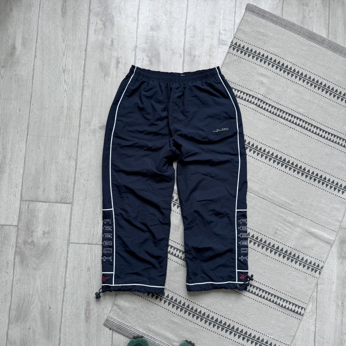 Reebok Vintag Reebok Long short Y2K loose fit Japanese logo Size US 34 / EU 50 - 4 Thumbnail