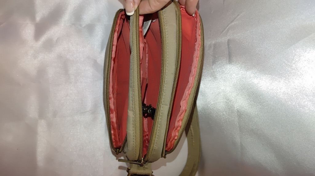Away Travel Travelon RFID Crossbody Size ONE SIZE - 6 Thumbnail