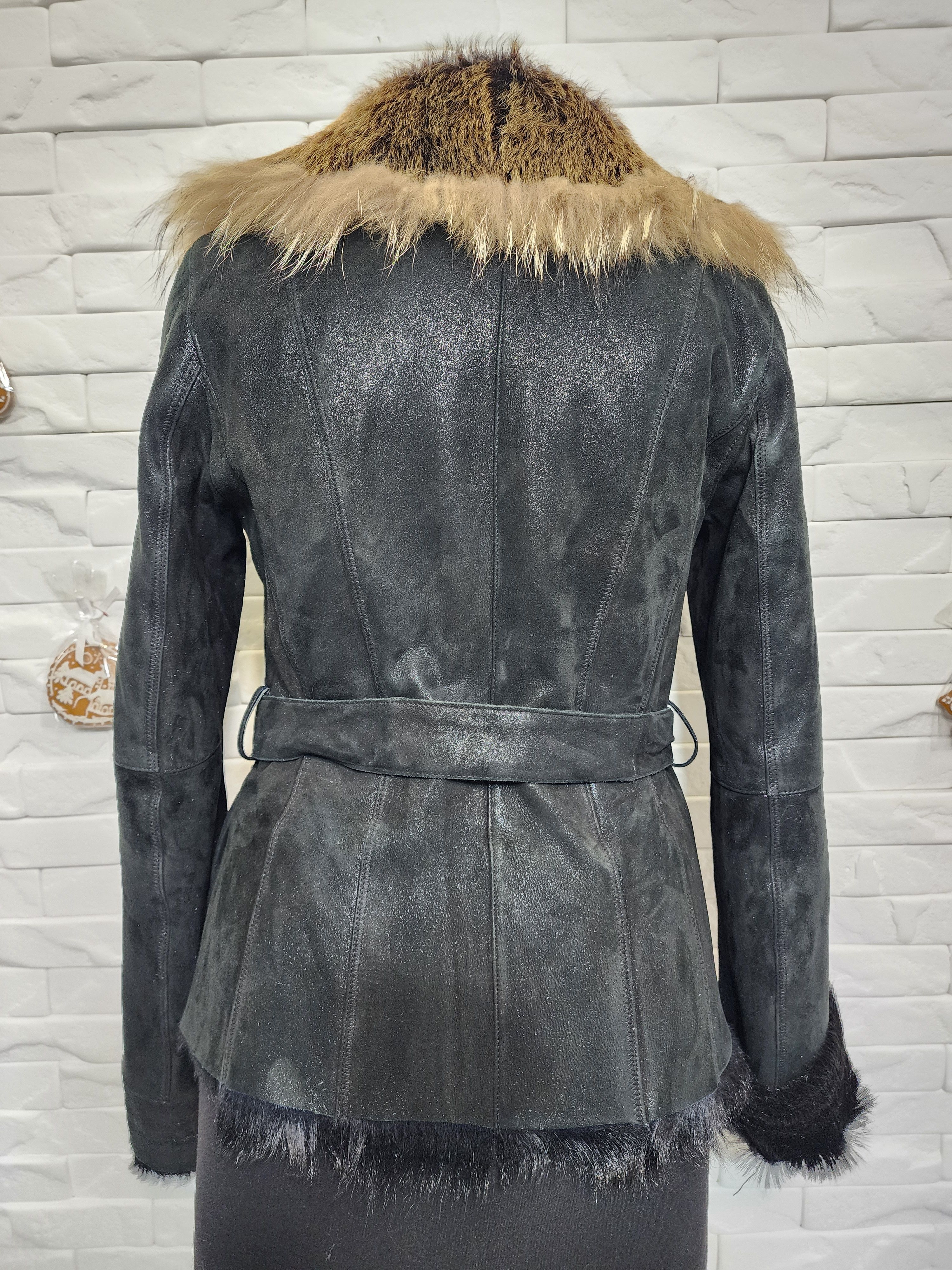 Furla Black Sheepskin Coat: Genuine Fur Collar, Belted Winter Coat Size M / US 6-8 / IT 42-44 - 4 Thumbnail