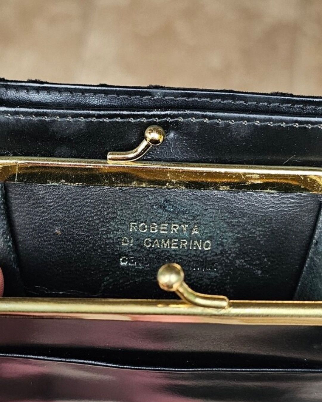 Roberta di Camerino Velvet Logo Gamaguchi Bifold Wallet - 1970s Size ONE SIZE - 8 Thumbnail