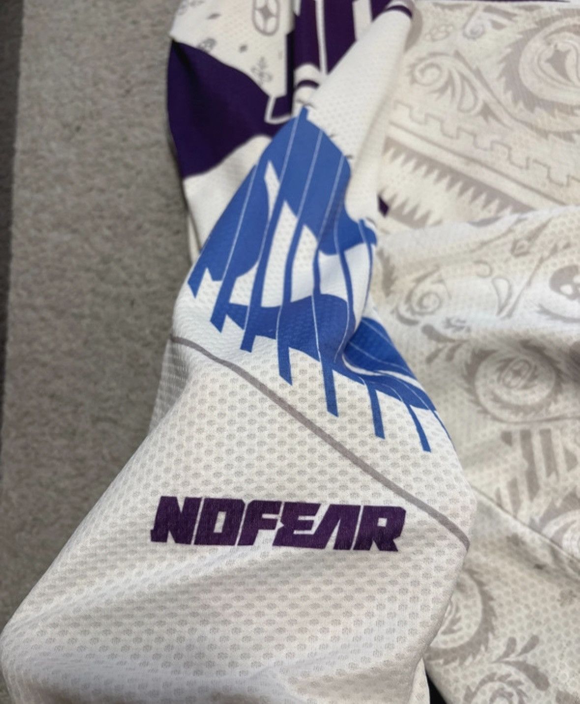 No Fear No Fear Rogue White Bandana rare size (White and purple) Size US XXL / EU 58 / 5 - 6 Thumbnail