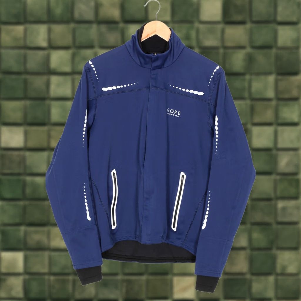 Vintage GORE RUNNING WEAR WINDSTOPPER Soft Shell Jacket Men Size L MJ5196 Size US L / EU 52-54 / 3 - 1 Thumbnail