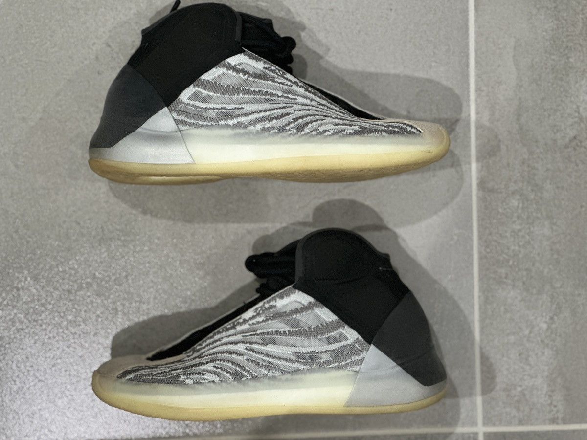 Adidas × Yeezy Yeezy Quantum Mono Carbon Size US 7 / EU 40 - 4 Thumbnail