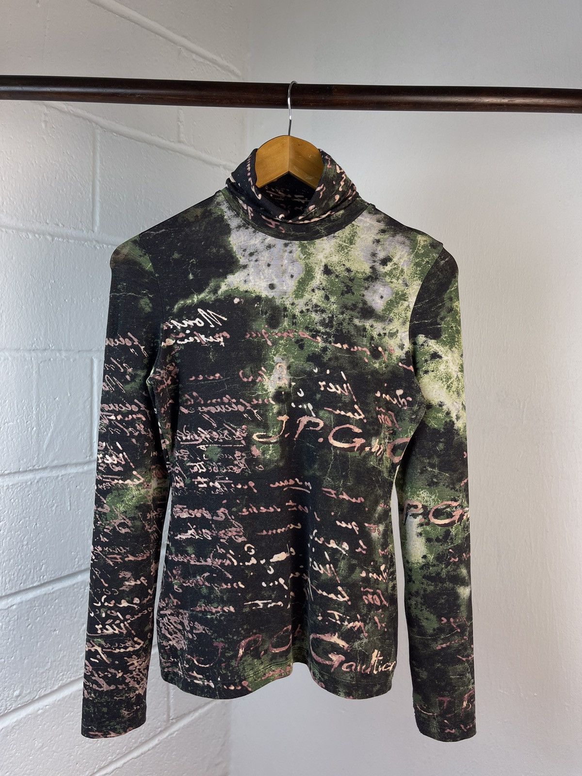 Jean Paul Gaultier 2000s Jean Paul Gaultier Script Lattering Turtleneck Size US S / EU 44-46 / 1 - 4 Thumbnail