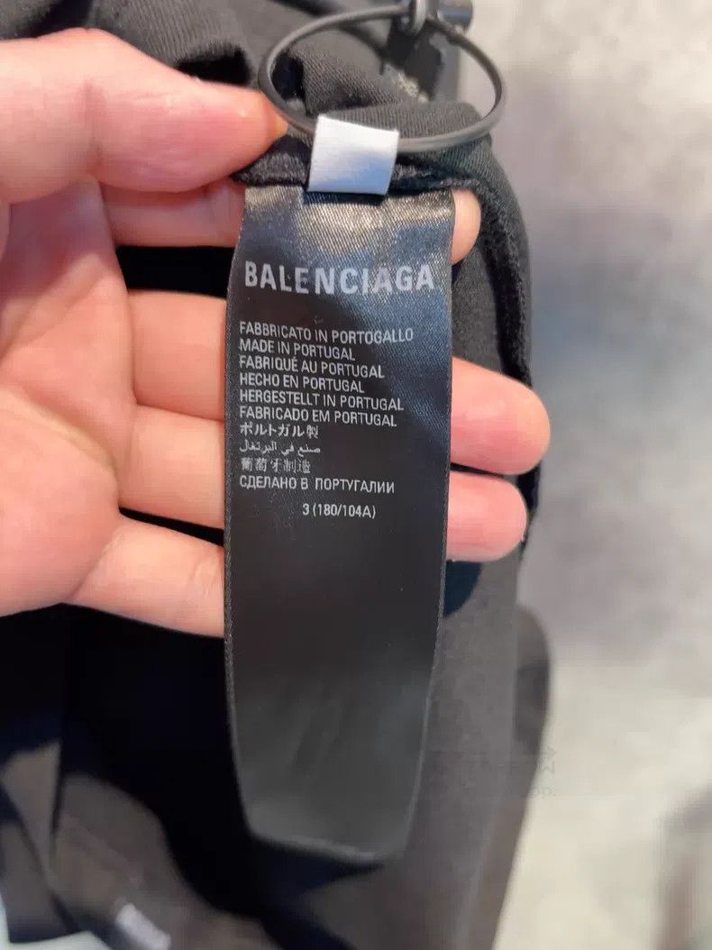 Balenciaga Balenciaga Short Sleeve T-Shirt Size US L / EU 52-54 / 3 - 4 Thumbnail