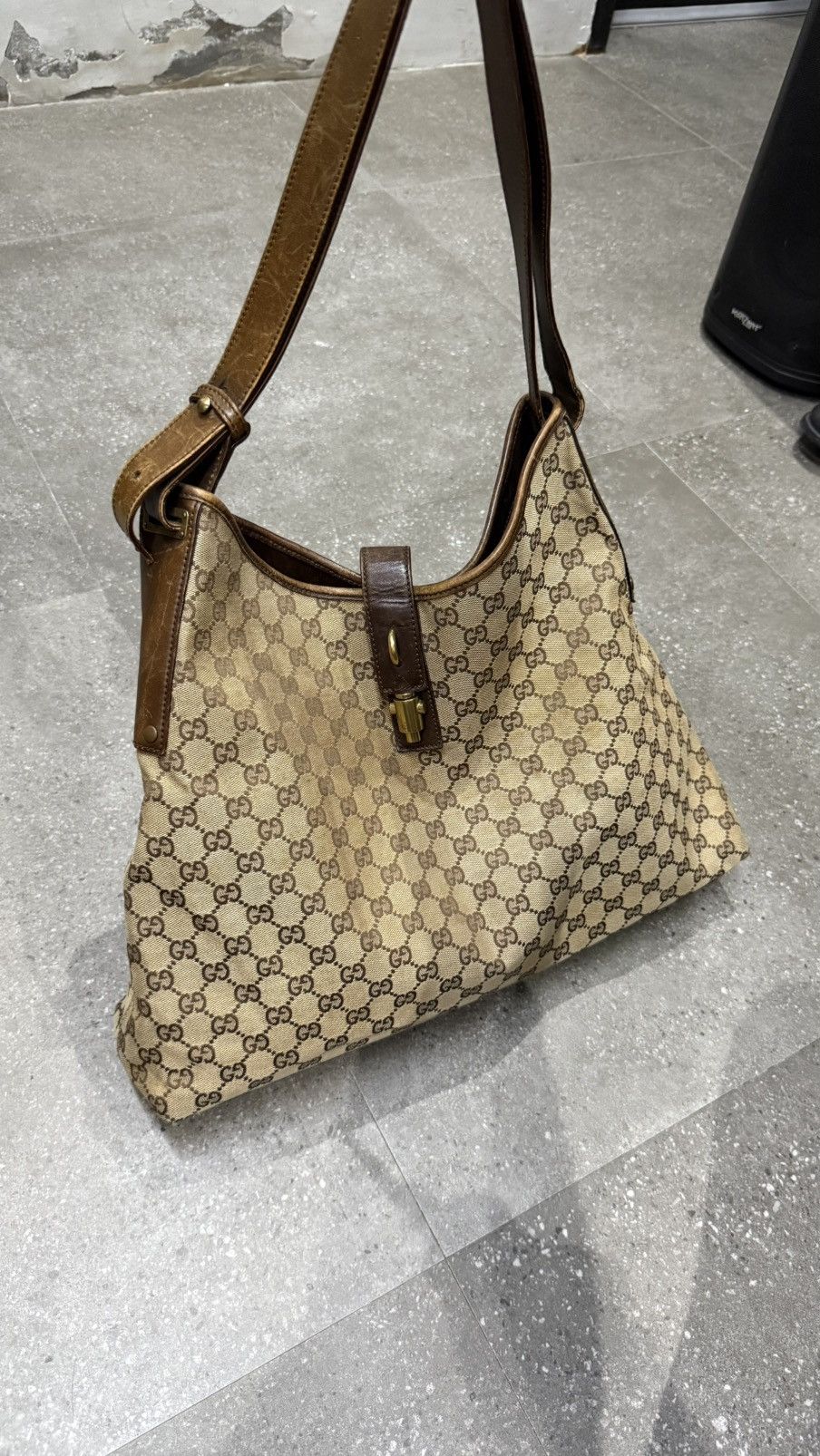 Gucci Vintage Gucci Jackie Nailhead Monogram Shoulder Bag Size ONE SIZE - 12 Thumbnail