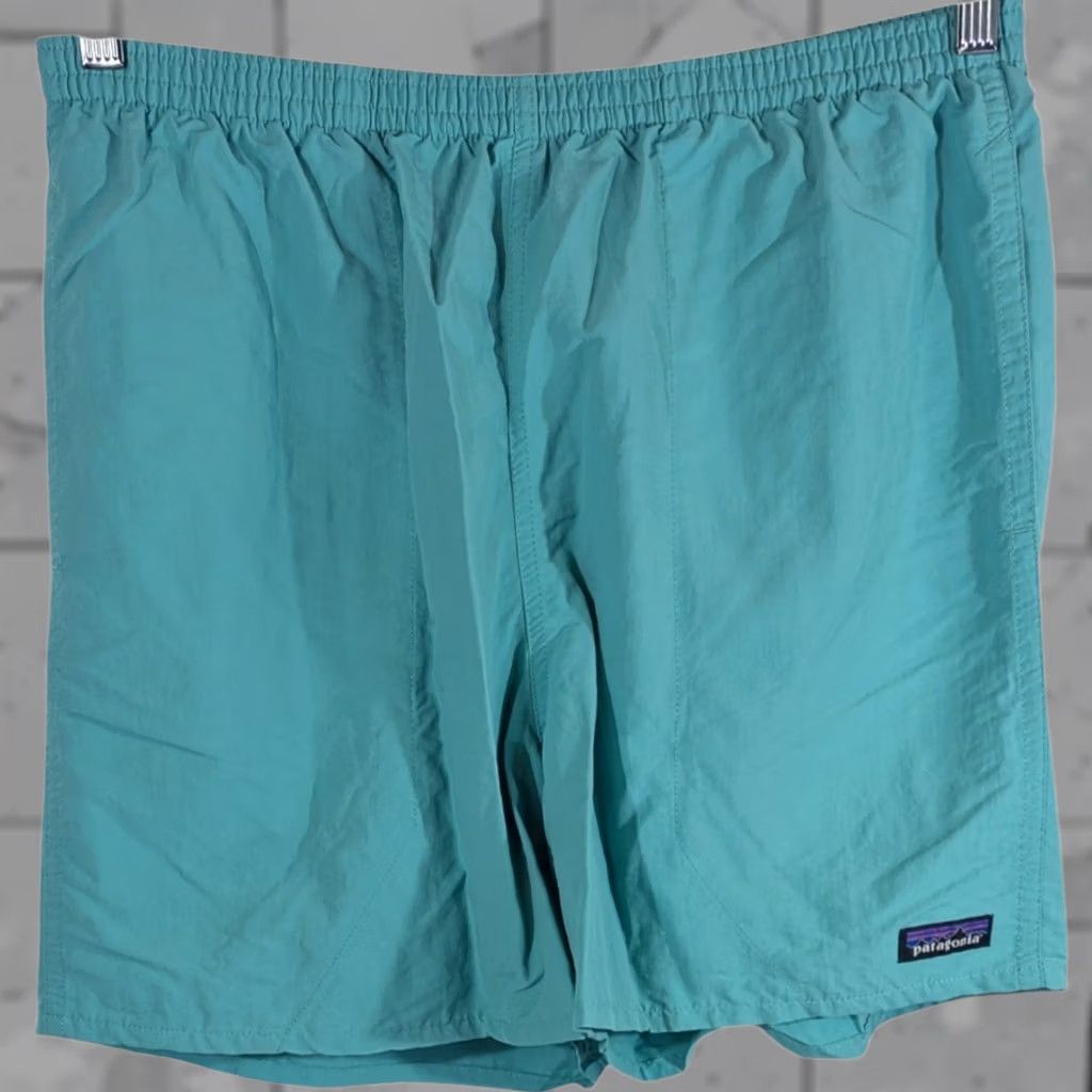 Patagonia × Vintage 90s PATAGONIA GREEN BAGGIES SHORTS LARGE | Grailed