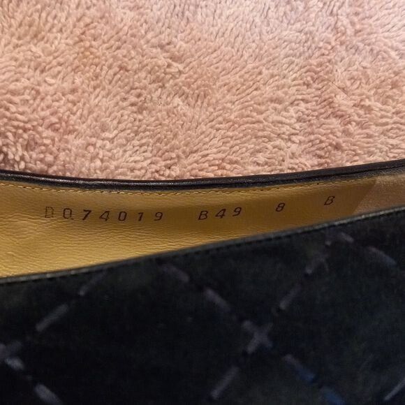 Salvatore Ferragamo Salvatore Ferragamo Size 8 B Black Quilted Square Toe Block Size US 8 / IT 38 - 9 Thumbnail