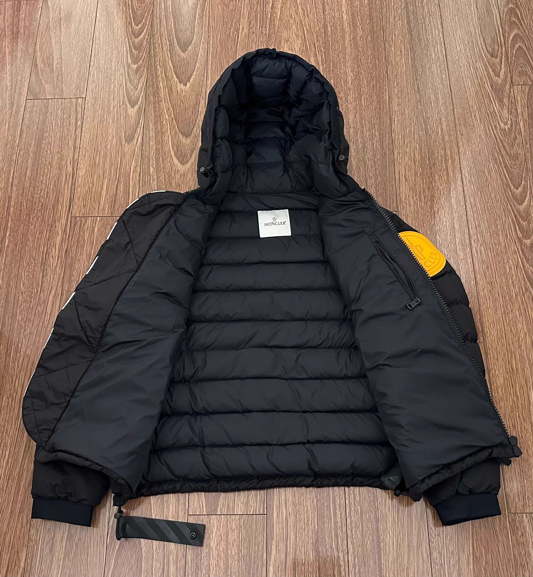 Moncler Moncler x OFF WHITE collaboration down jacket Size M / US 6-8 / IT 42-44 - 3 Thumbnail