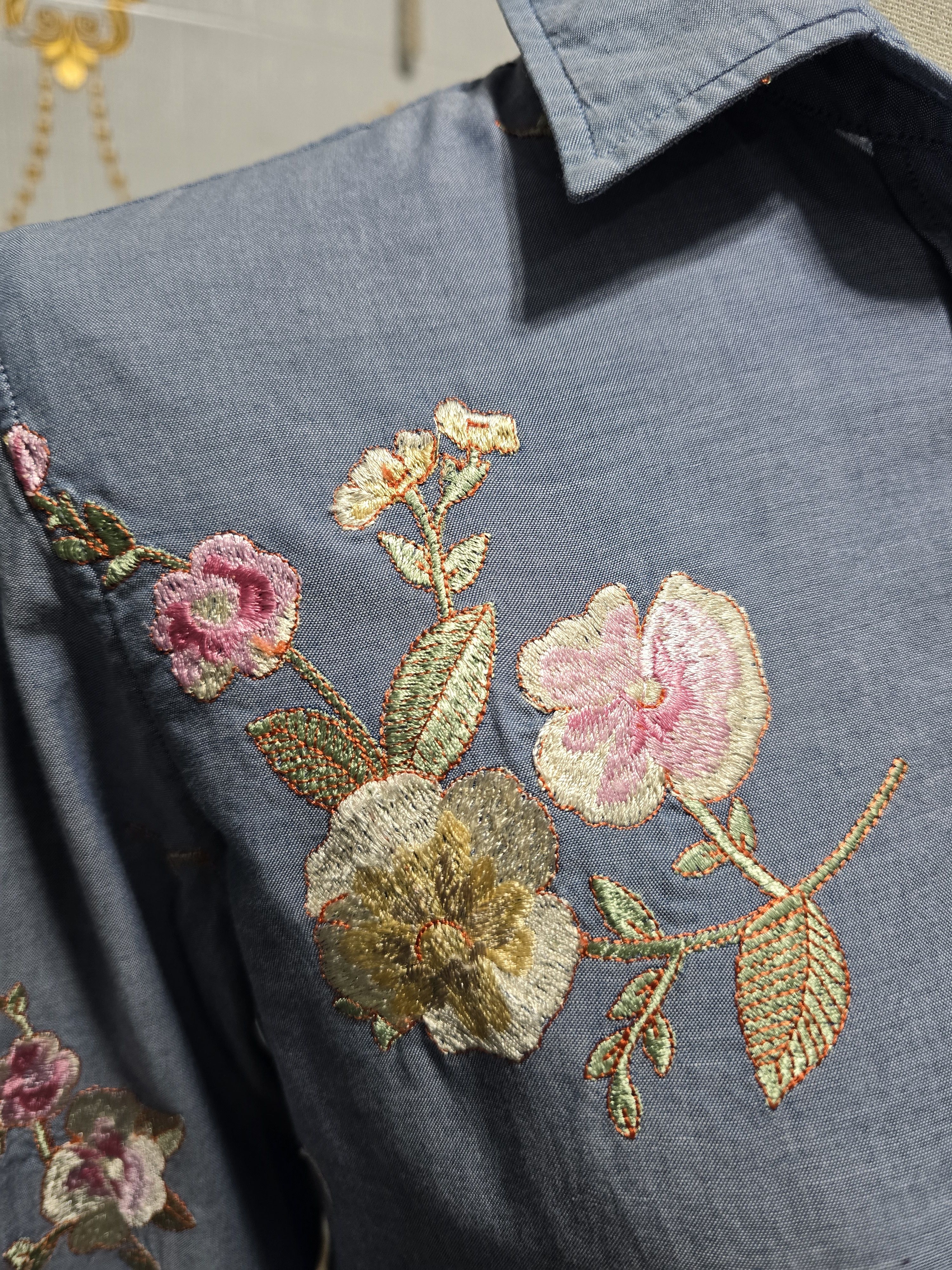 Gant GANT rare Shirt , floreal pattern in NEW CONDITION Size S / US 4 / IT 40 - 3 Thumbnail